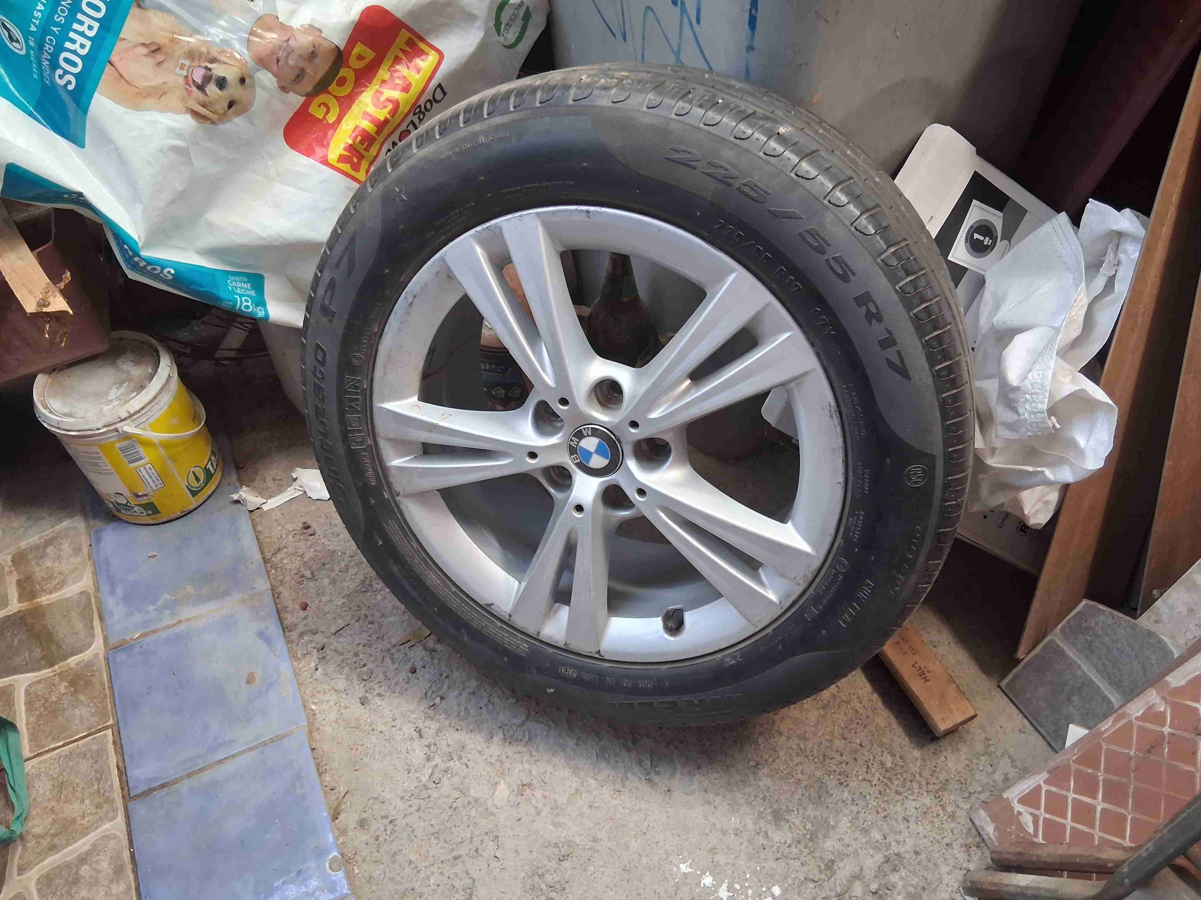 Neumático 225/55 R17 con llanta - 3