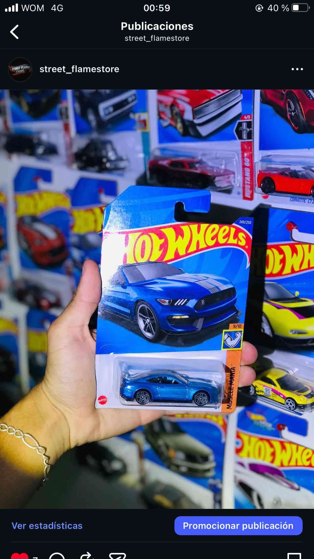 Auto de juguete Hot Wheels amarillo - miniatura 6