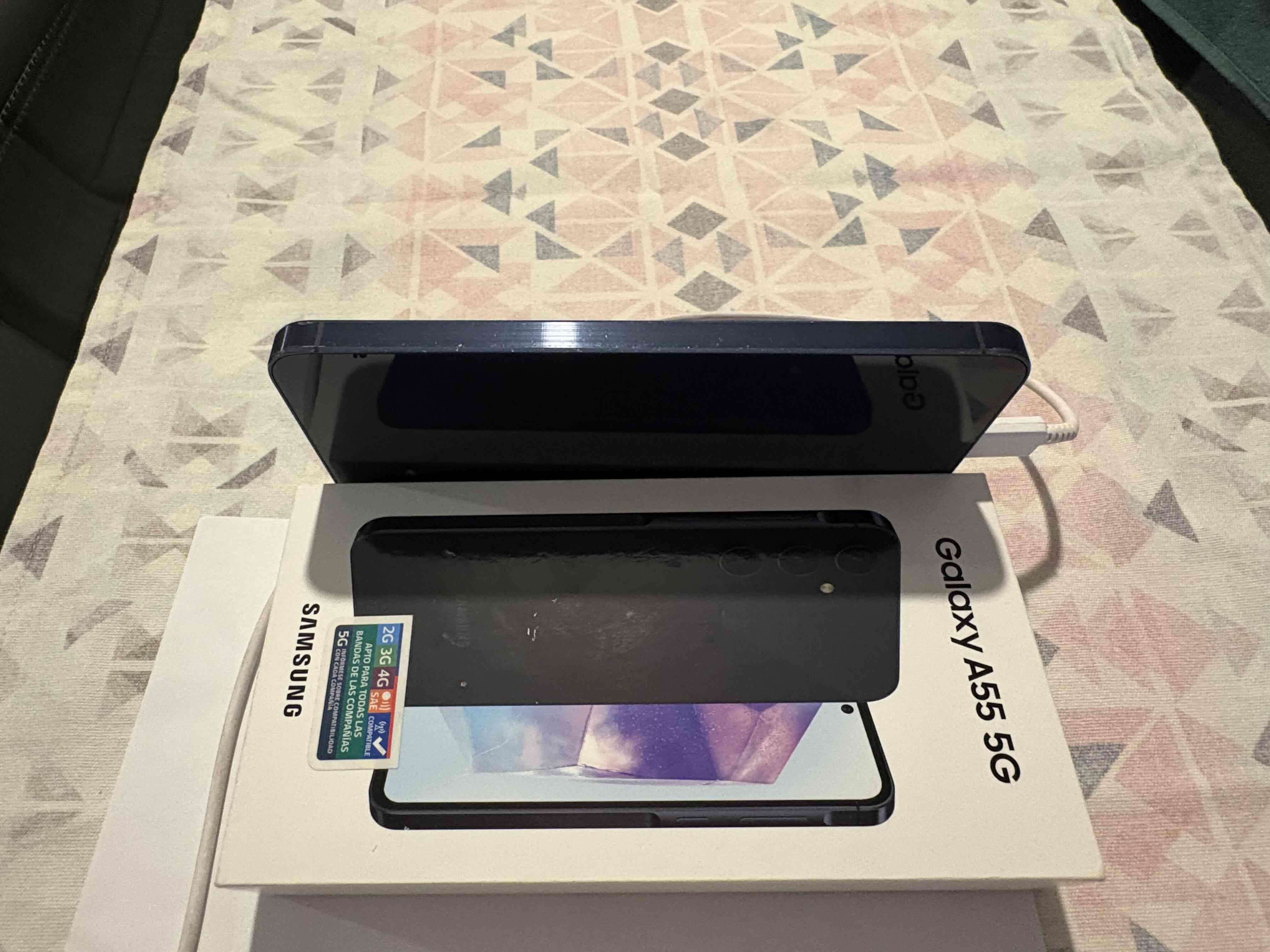 Samsung Galaxy A55 5G con caja - miniatura 4
