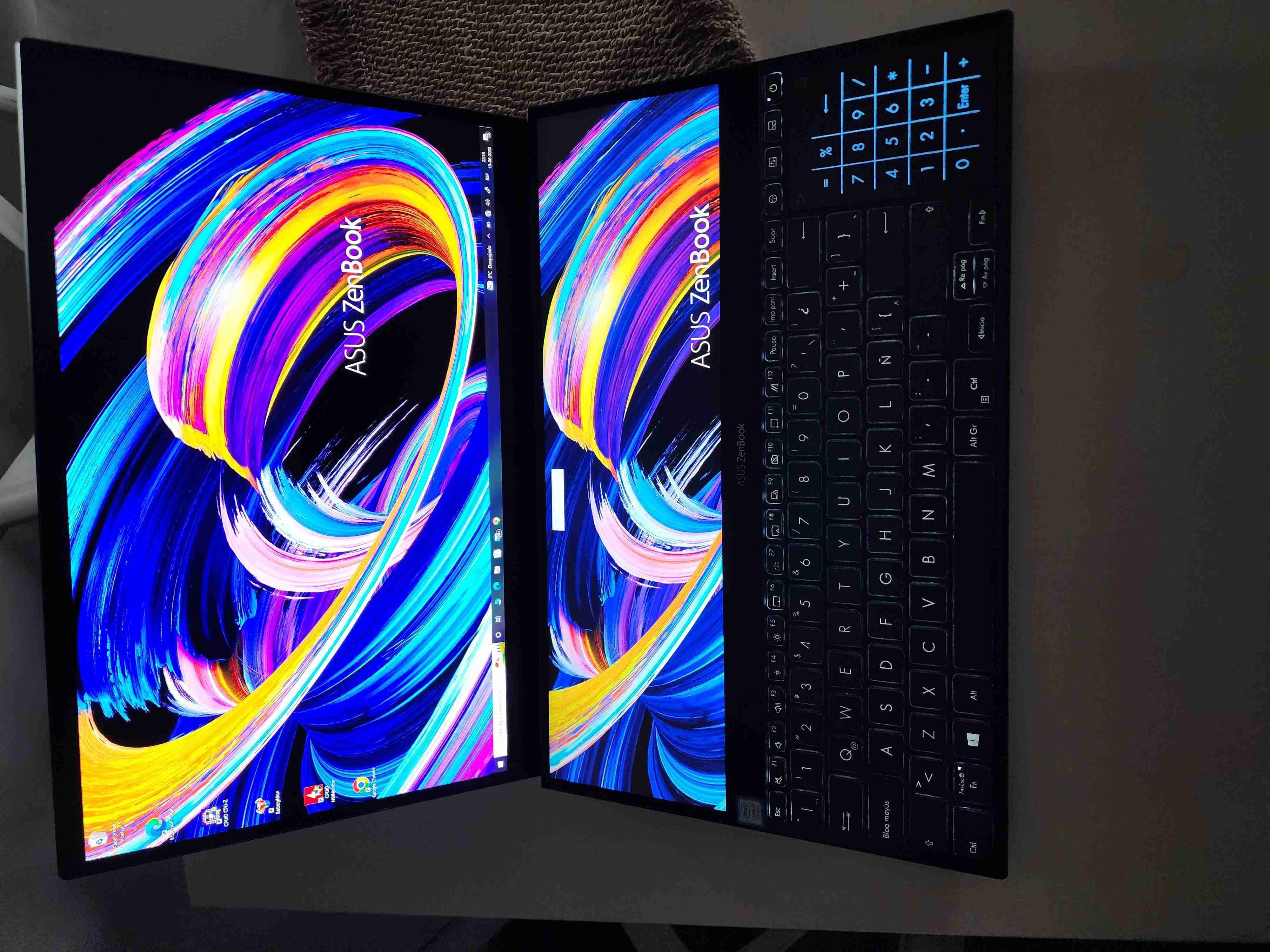 Laptop Asus ZenBook Duo 15" - 1