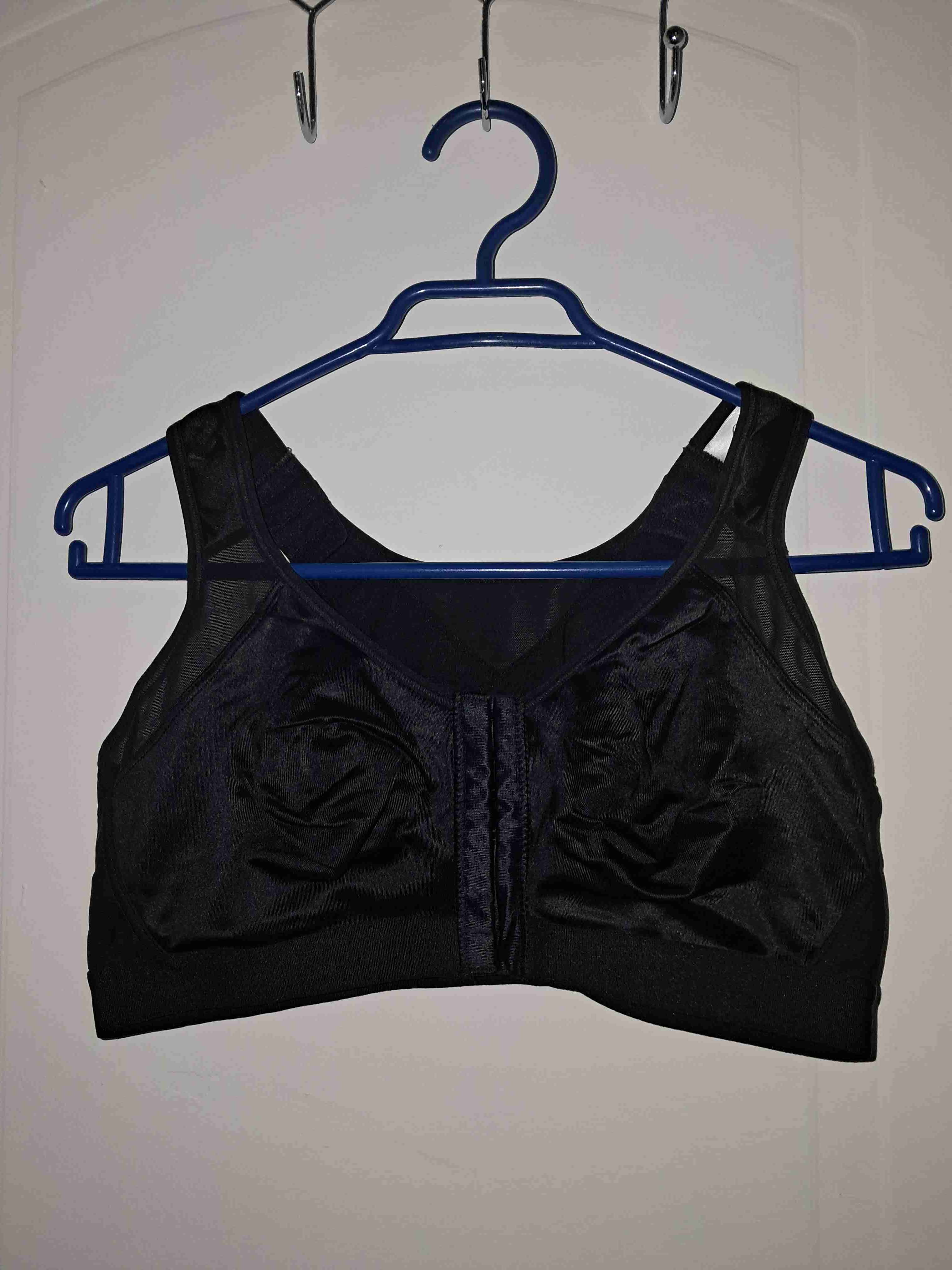 Sostén deportivo negro leonisa - 1