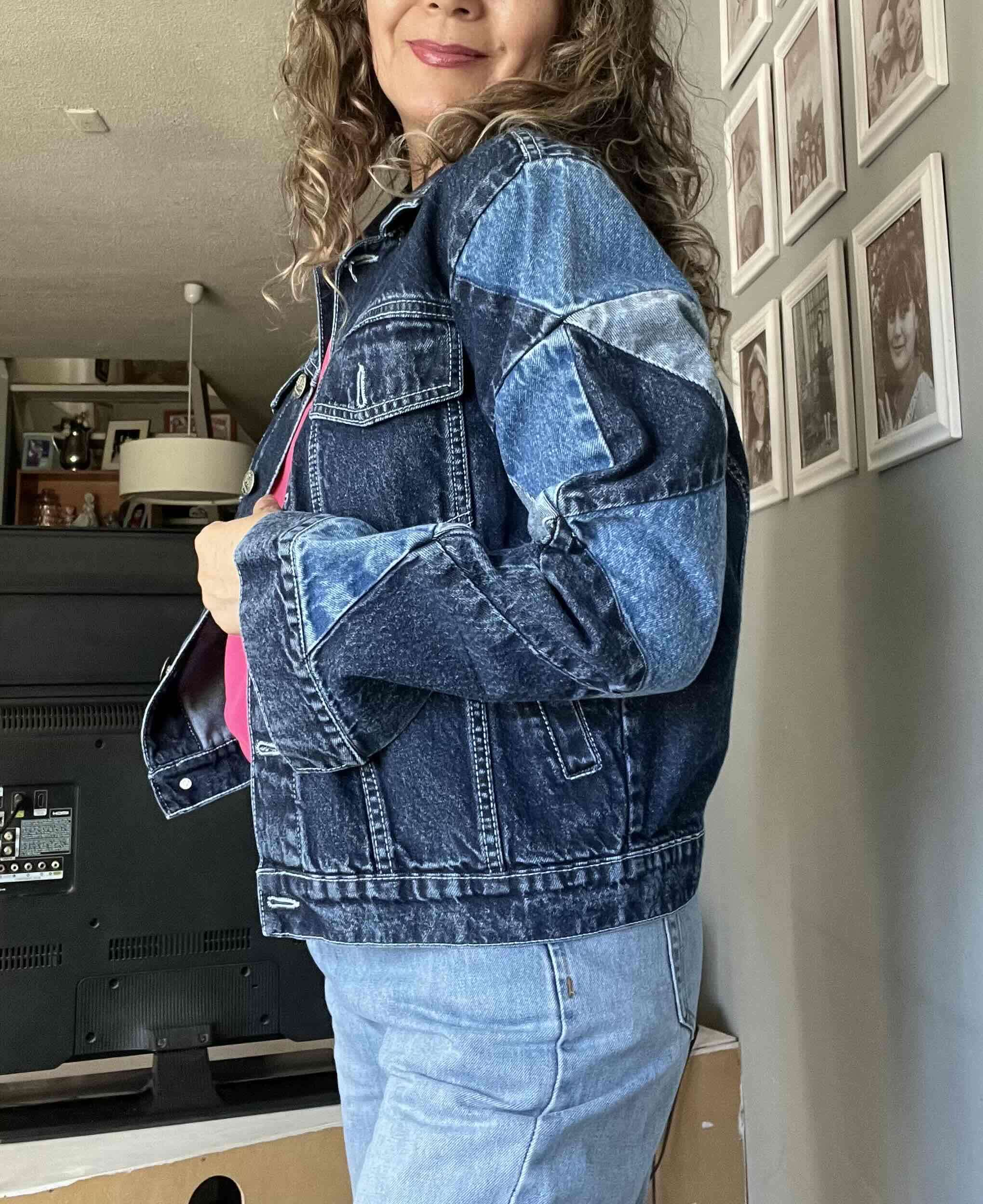 Chaqueta de mezclilla con diseño - miniatura 2