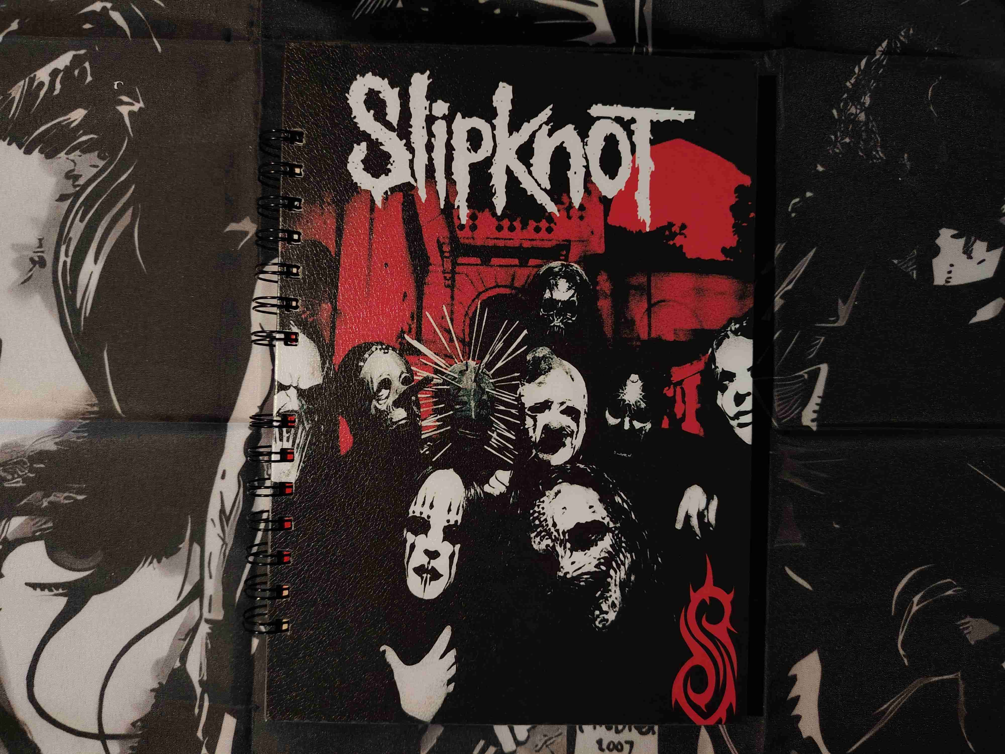 Agenda Slipknot Edición Especial - 1