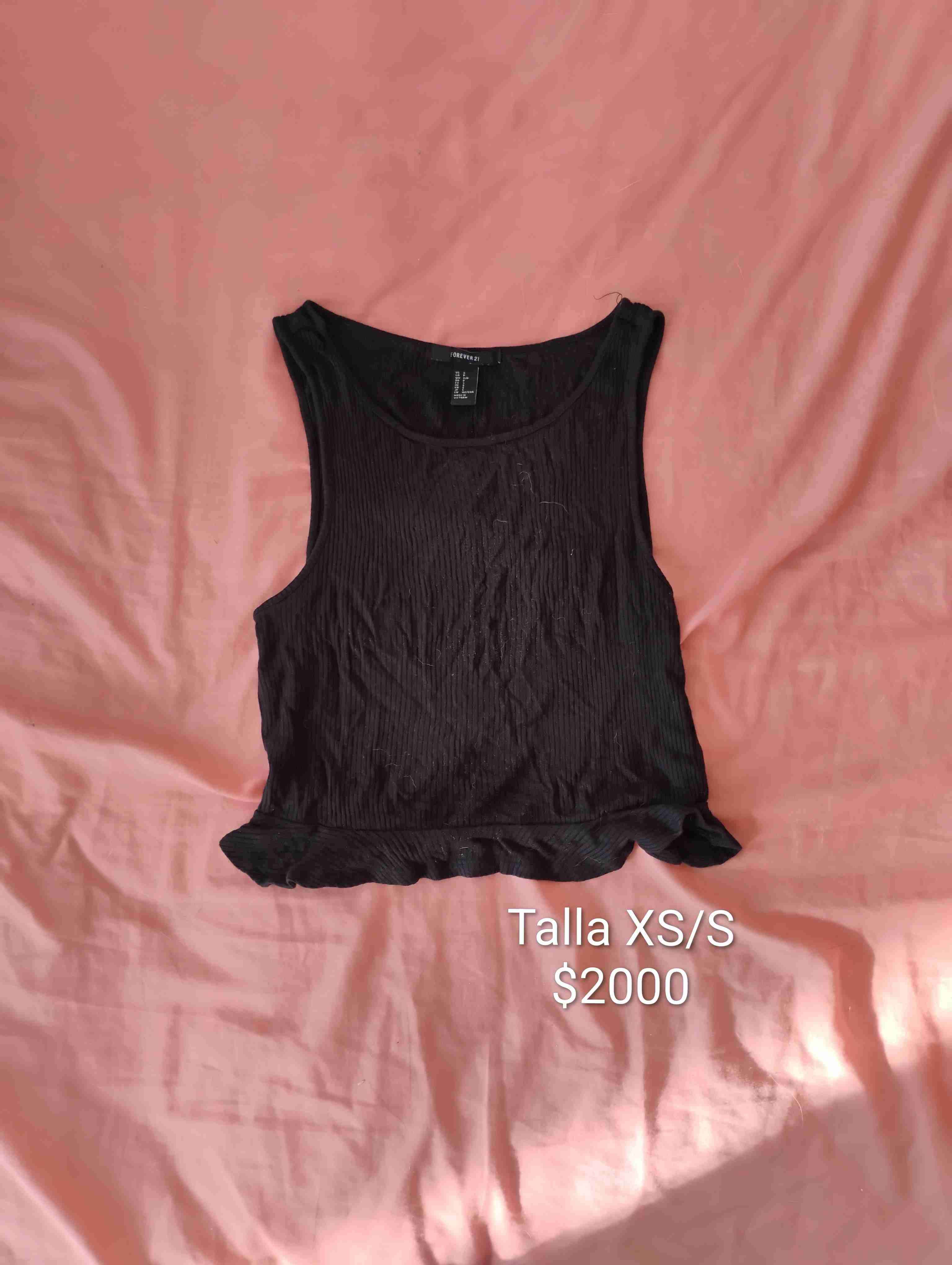 Top negro sin mangas