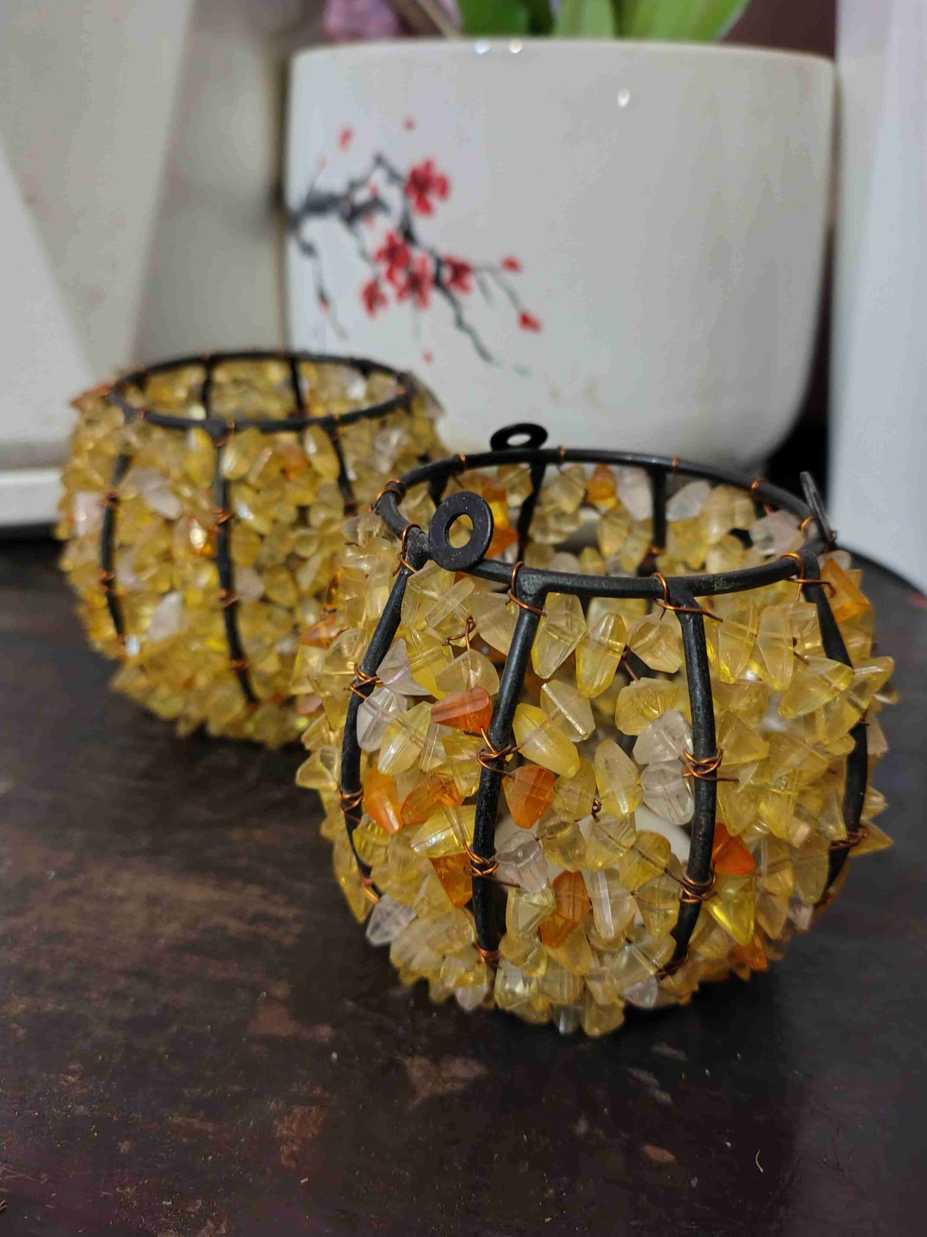 Portavelas decorativos con mostacillas amarillas - miniatura 4