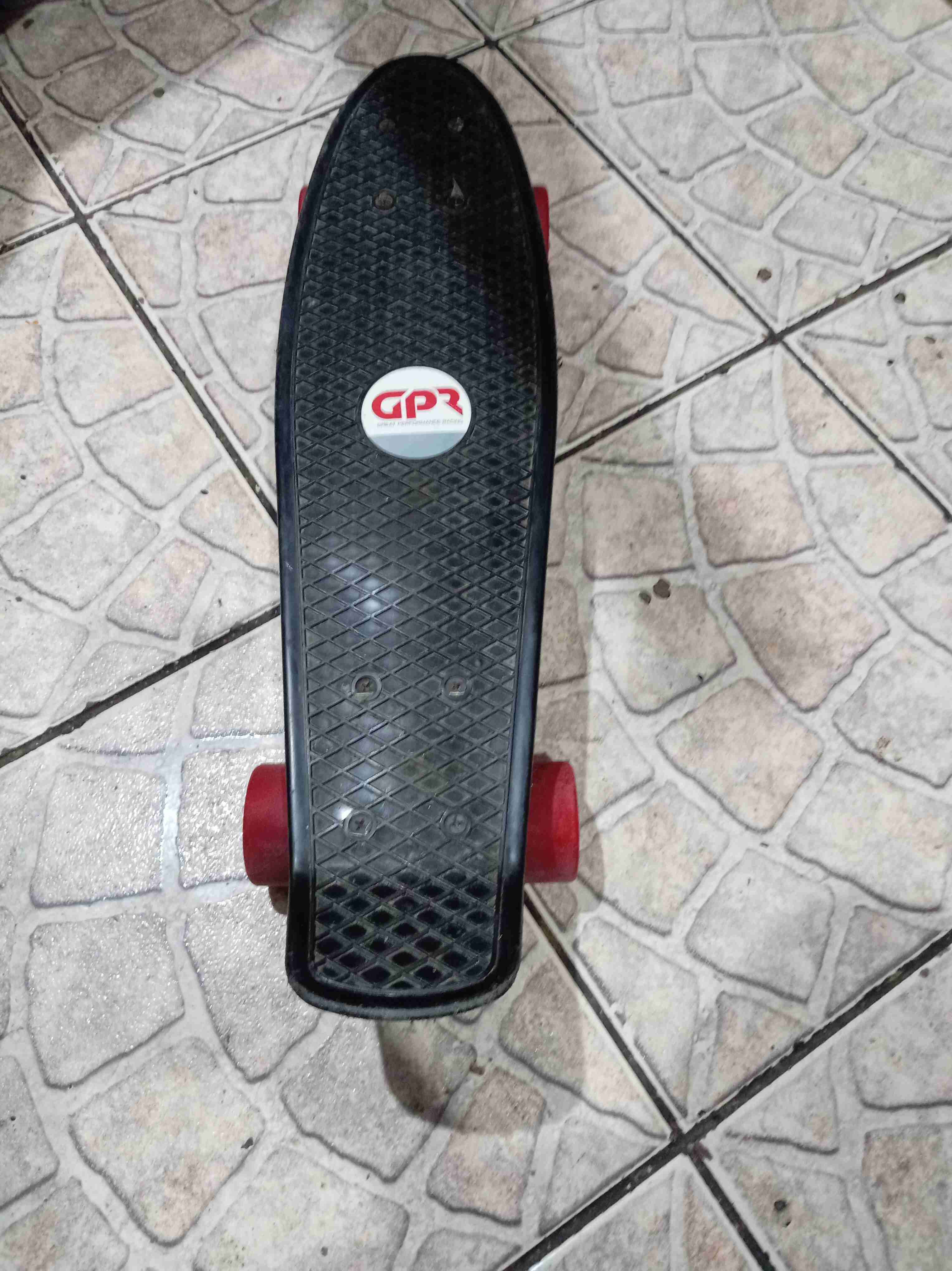 Patineta cruiser negra GPR - miniatura 1