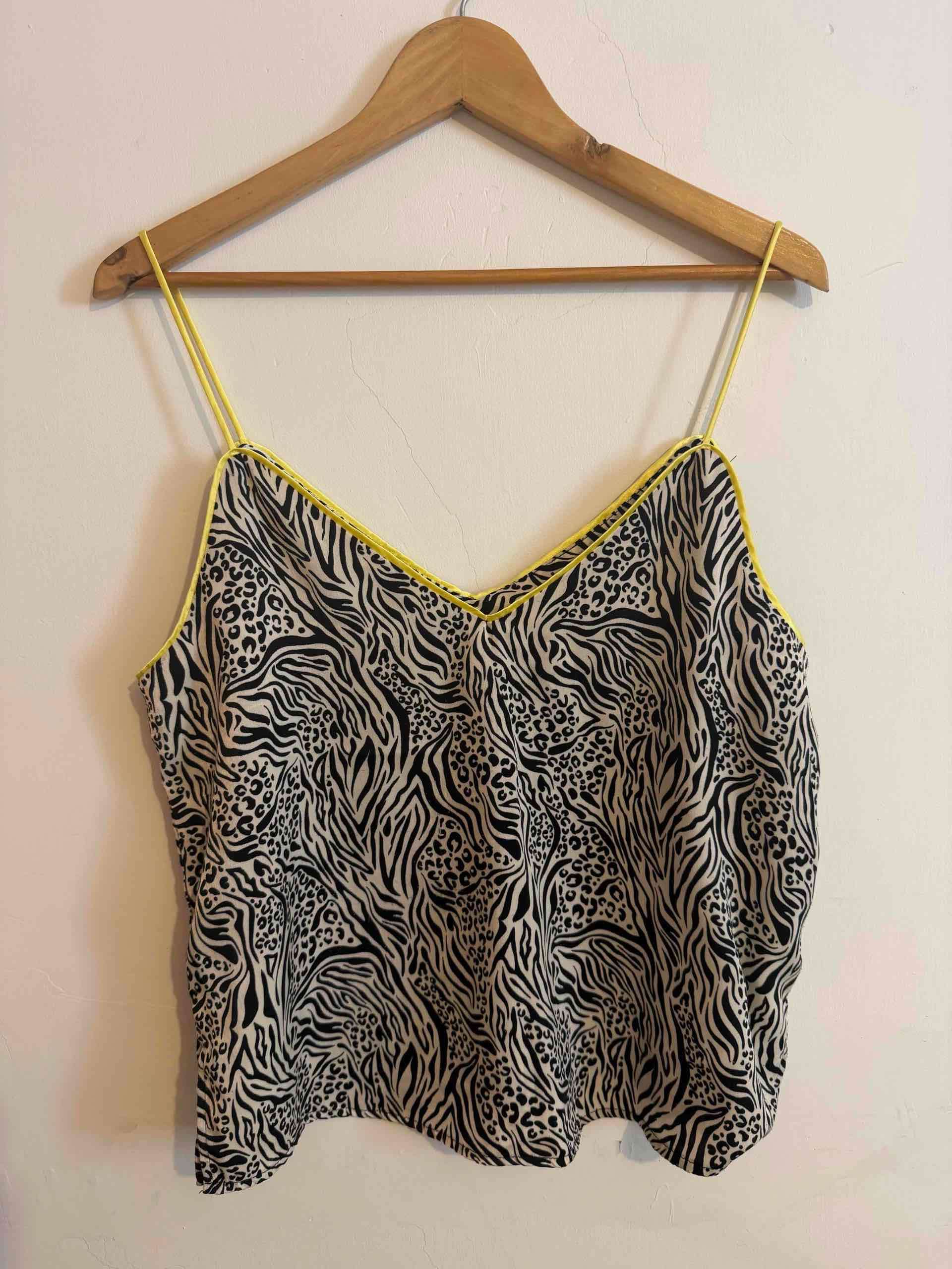 Blusa estampado animal print - miniatura 1