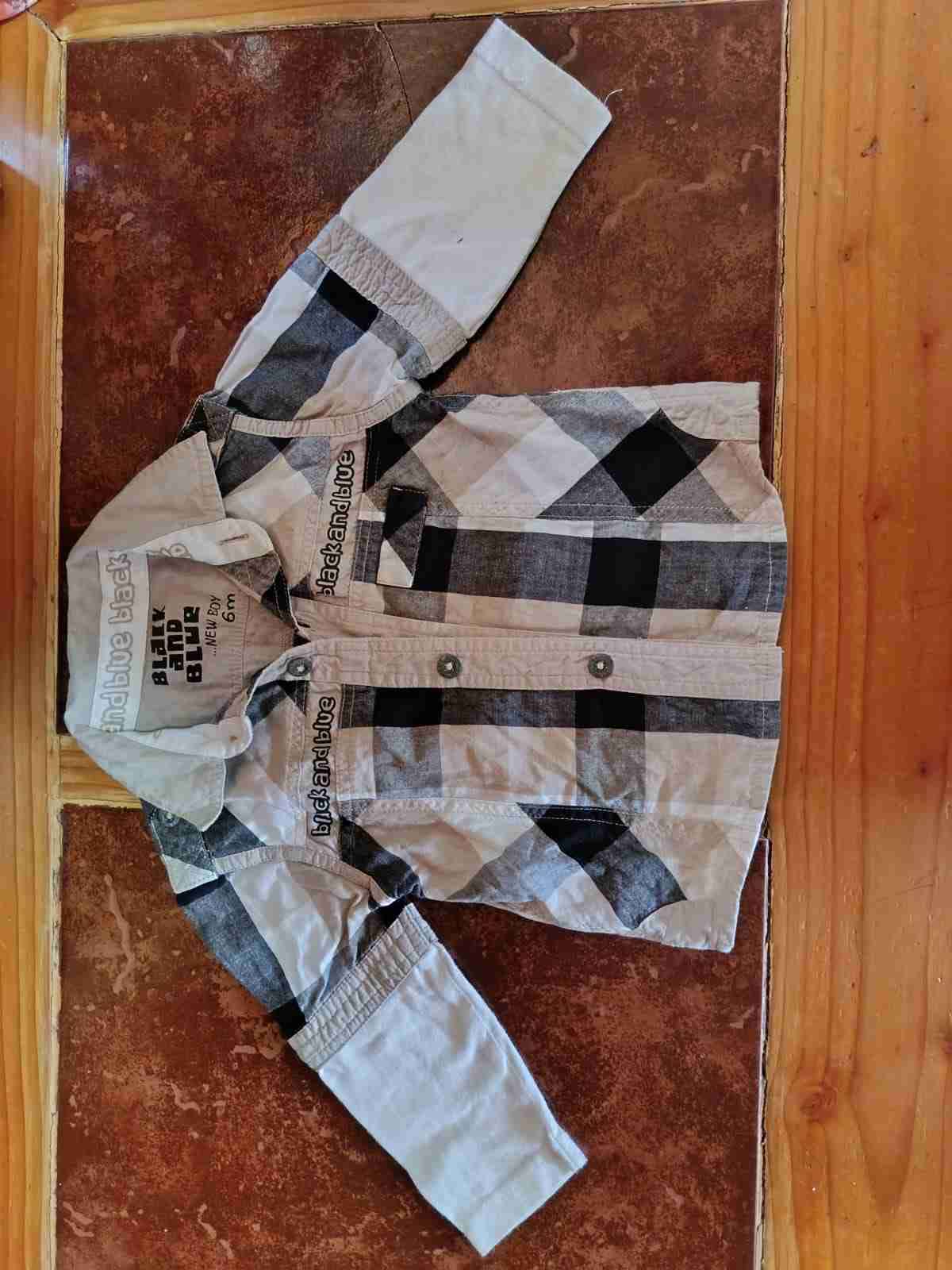 Camisa a cuadros blanco y negro