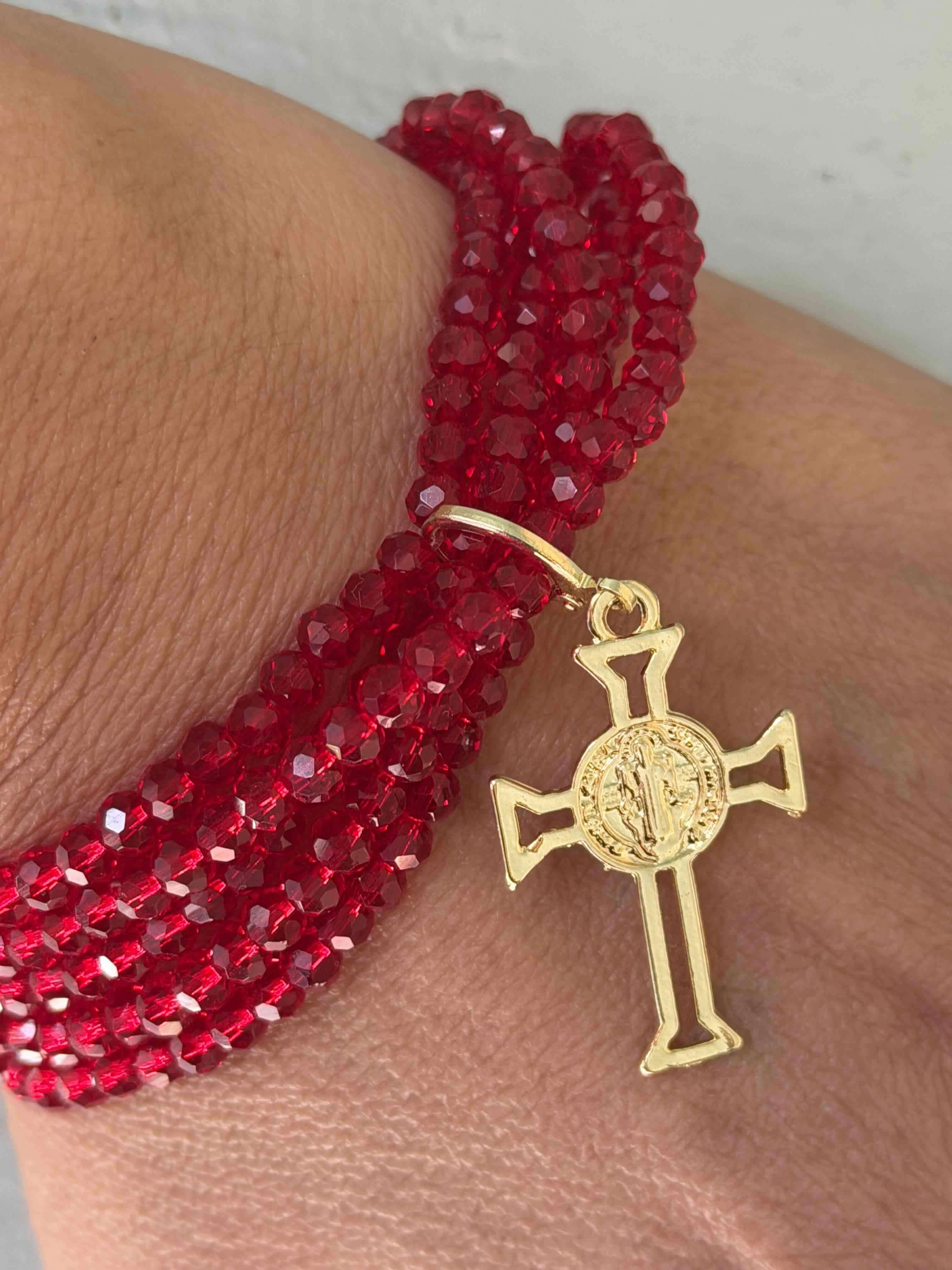 Brazalete rojo con colgante de cruz San Benito - 3
