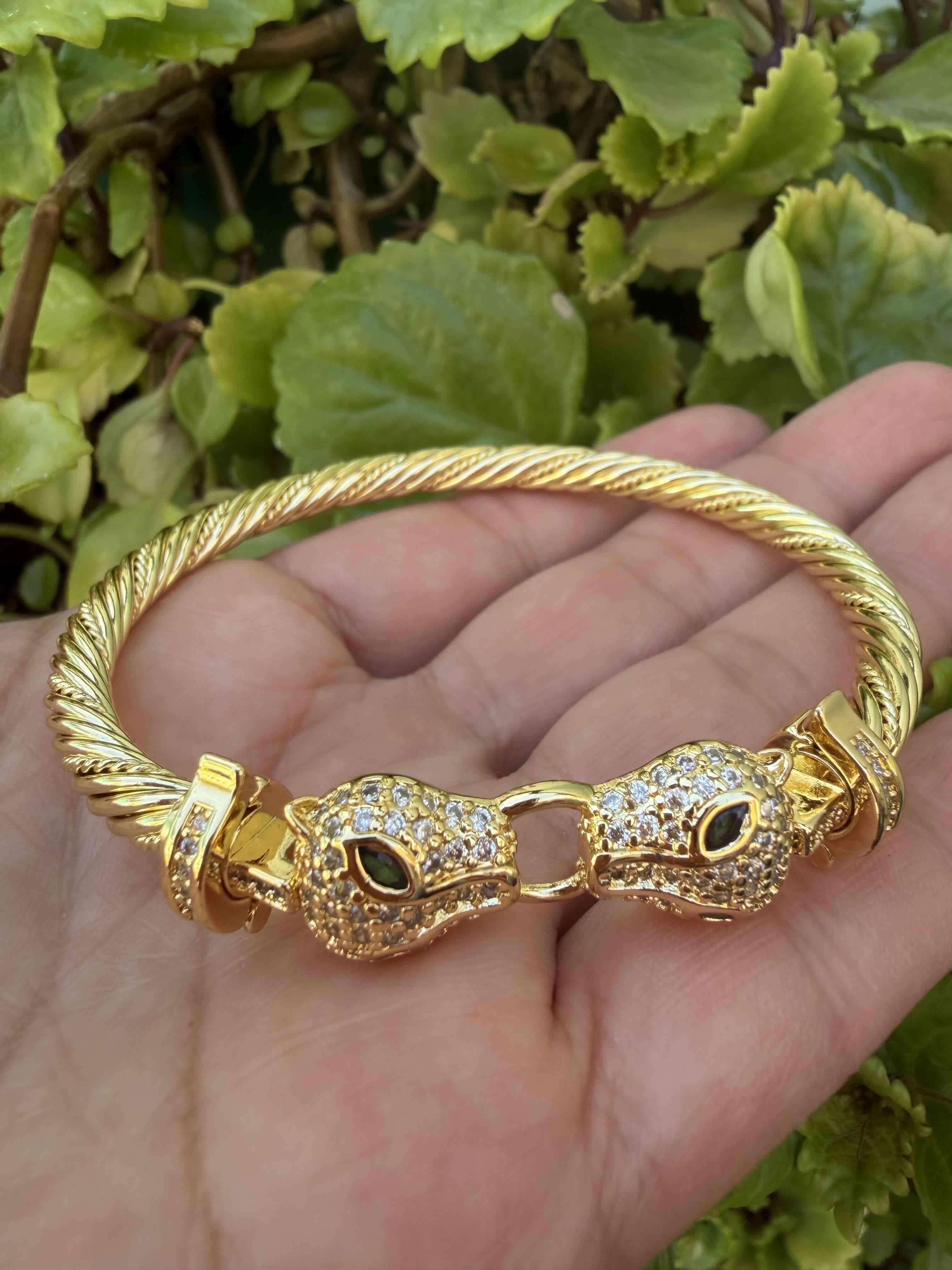 Brazalete dorado con cabezas de leopardo - miniatura 3