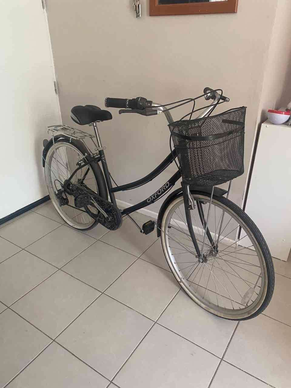 Bicicleta urbana con canasto - 2