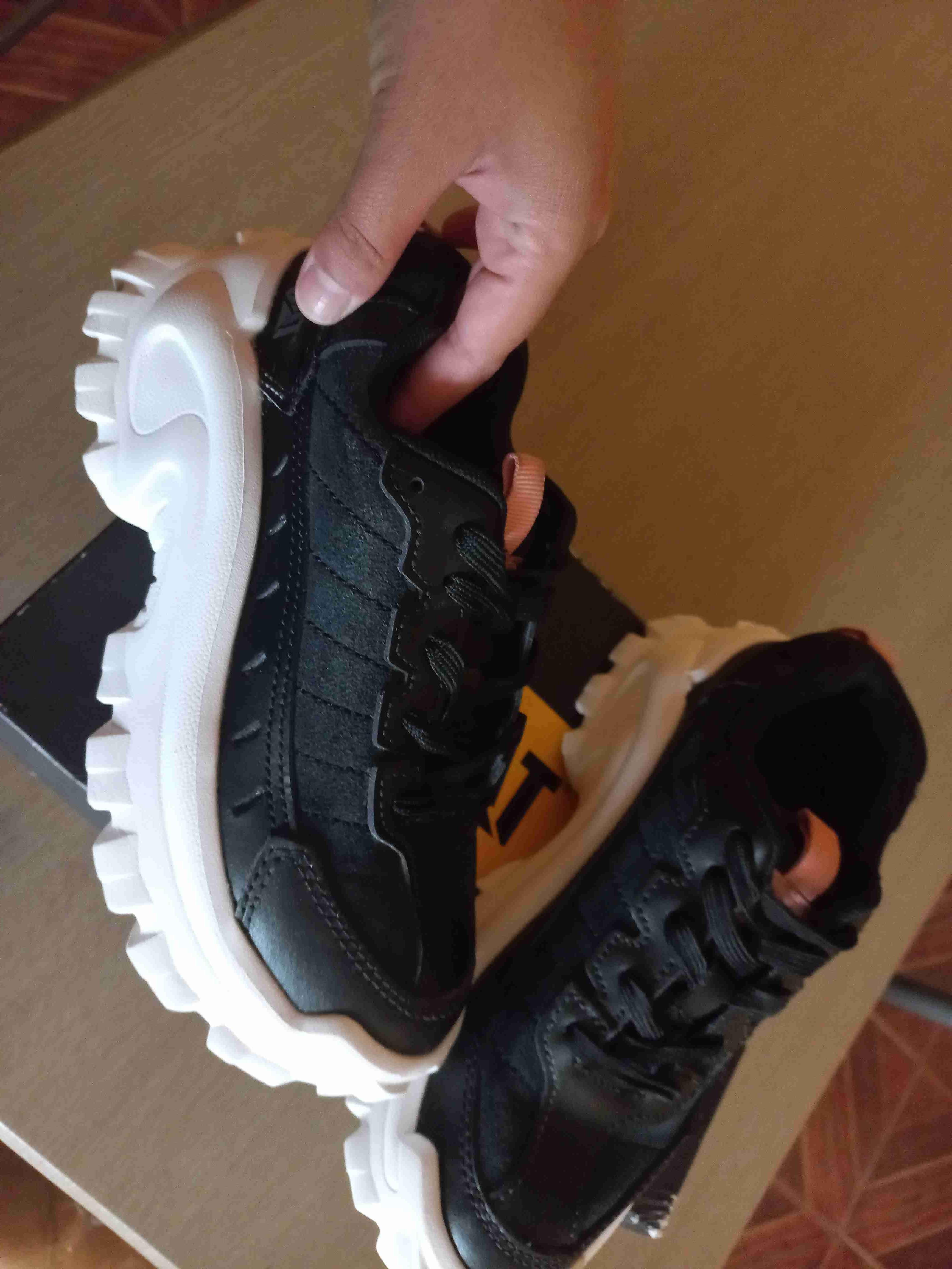 Zapatillas negras CAT nuevas 35.5(mide 22.5cm) - 4