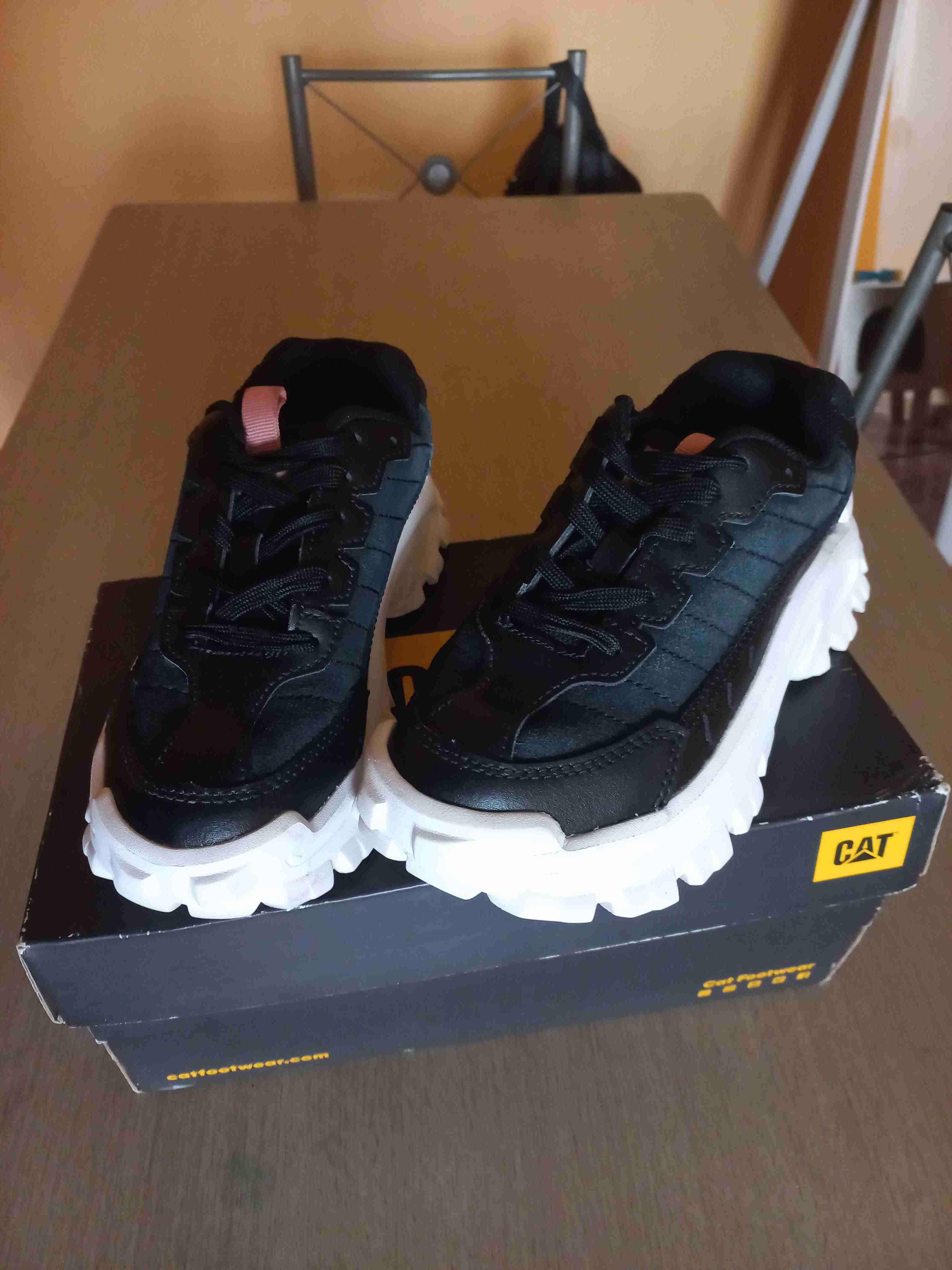 Zapatillas negras CAT nuevas 35.5(mide 22.5cm) - 6