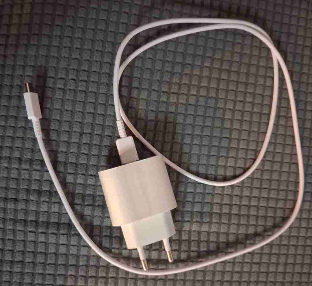 Cargador USB tipo c blanco - 1