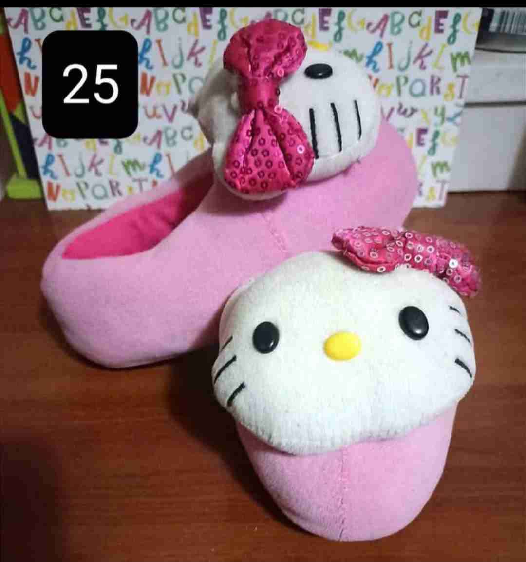 Pantuflas rosadas Hello Kitty - 1