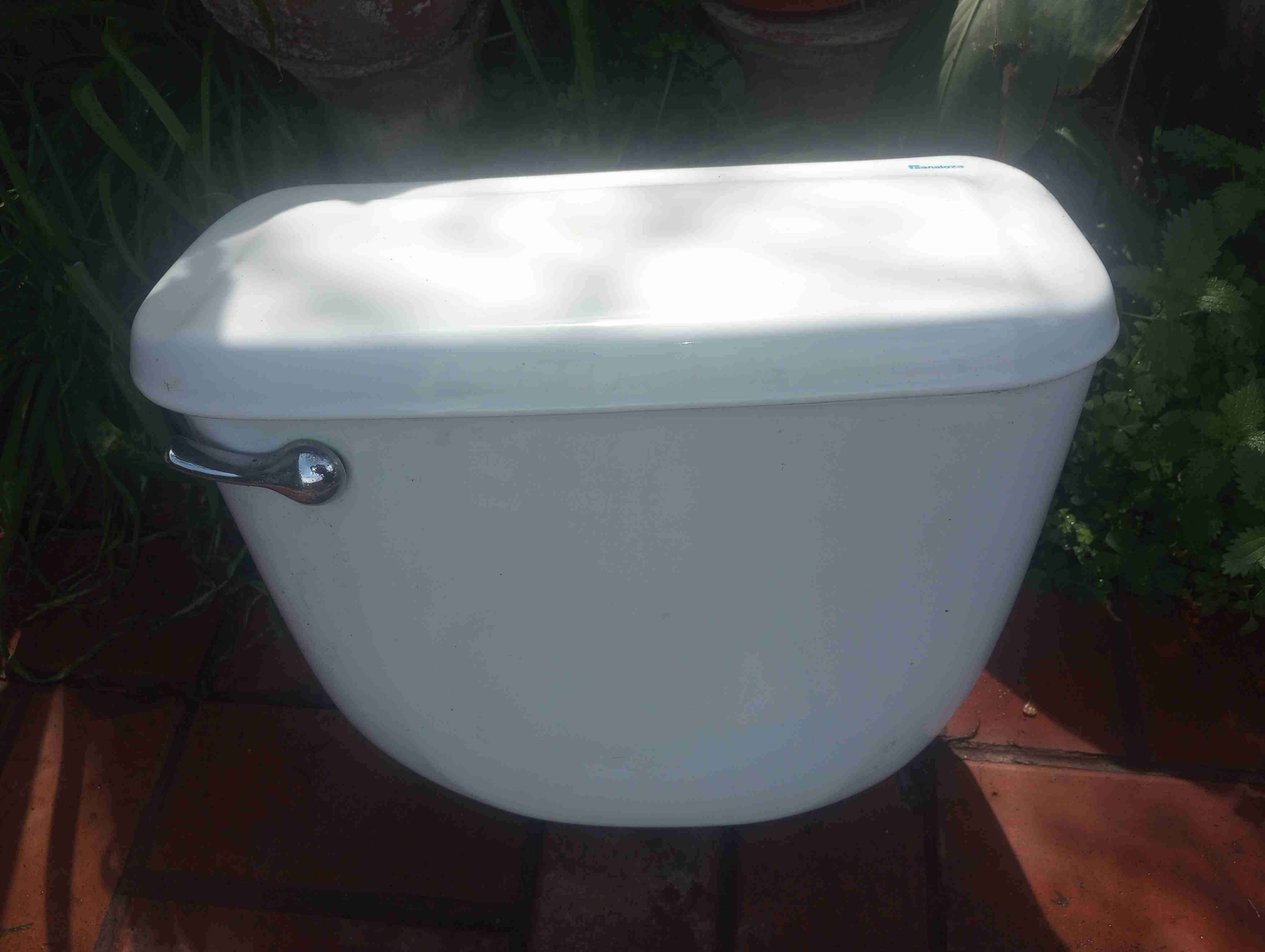 Estanque de WC blanco FANALOZA - 1