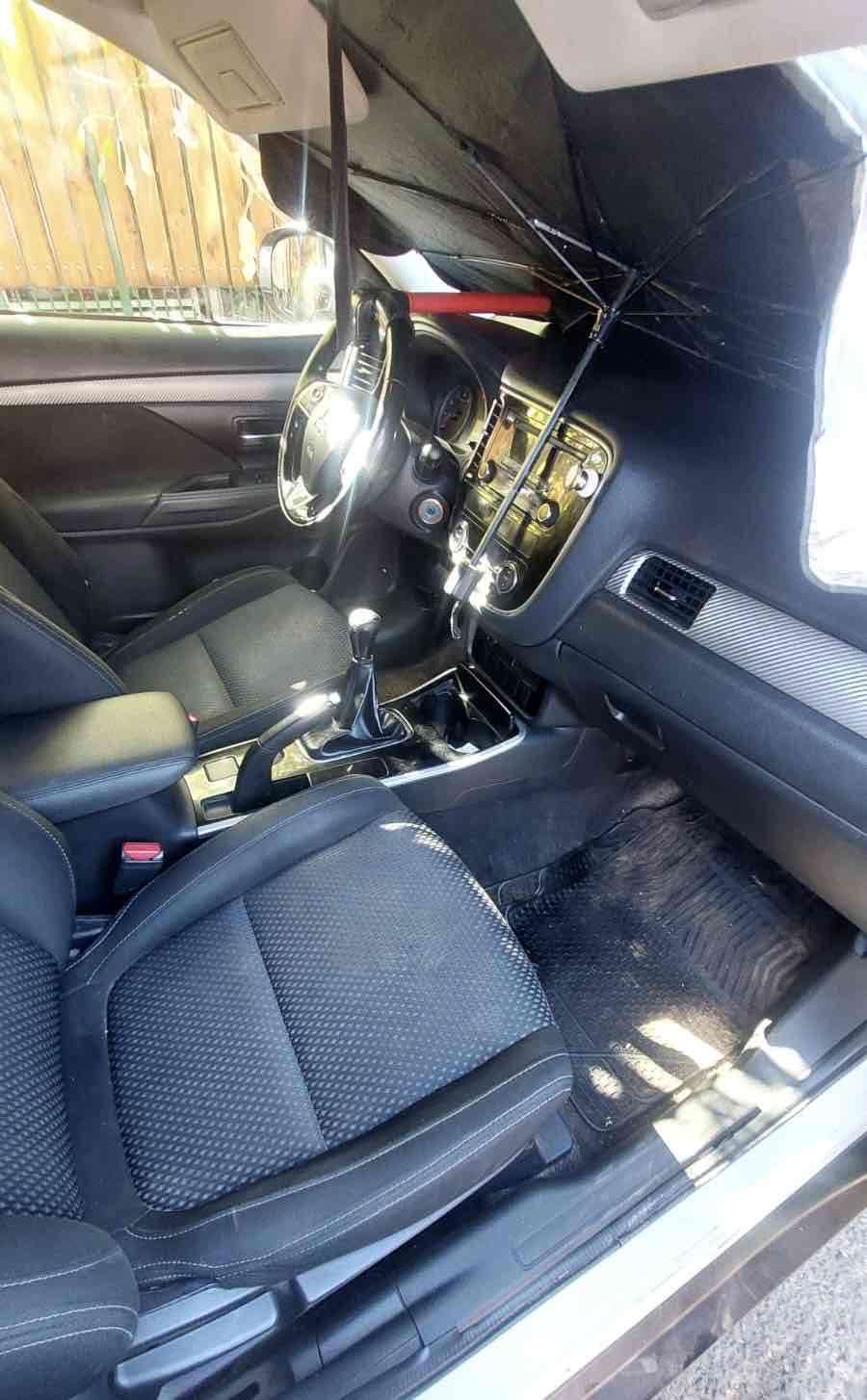 Mitsubishi outlander 2017 - miniatura 3