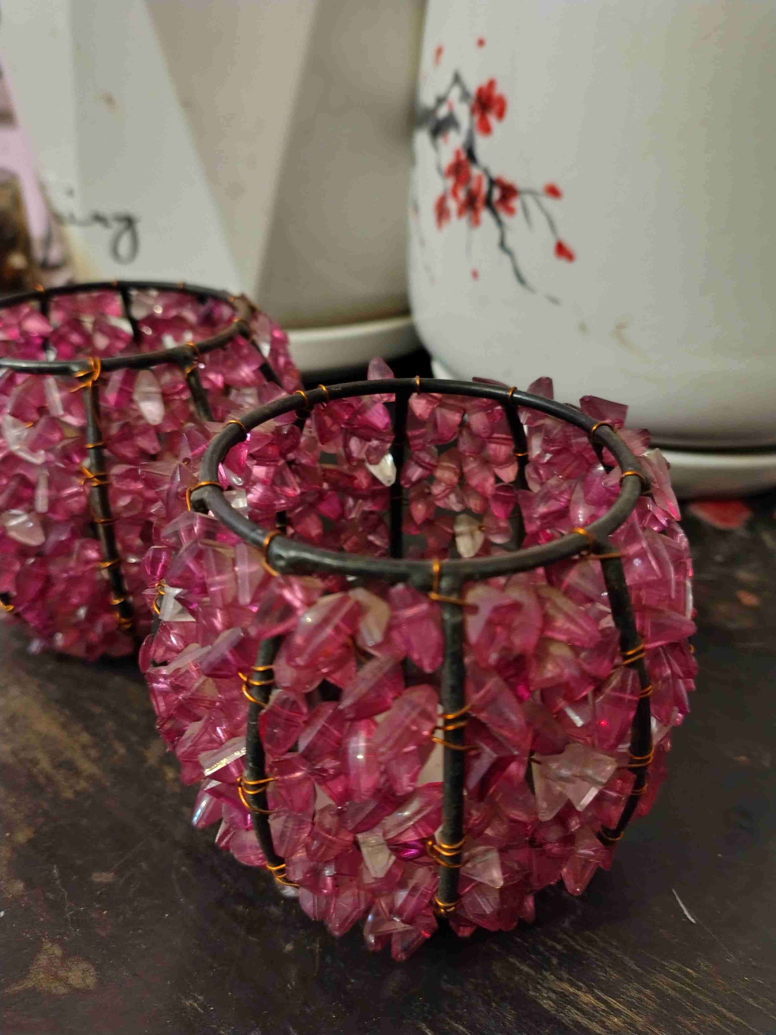 Lámpara decorativa con cristales rosas - miniatura 4