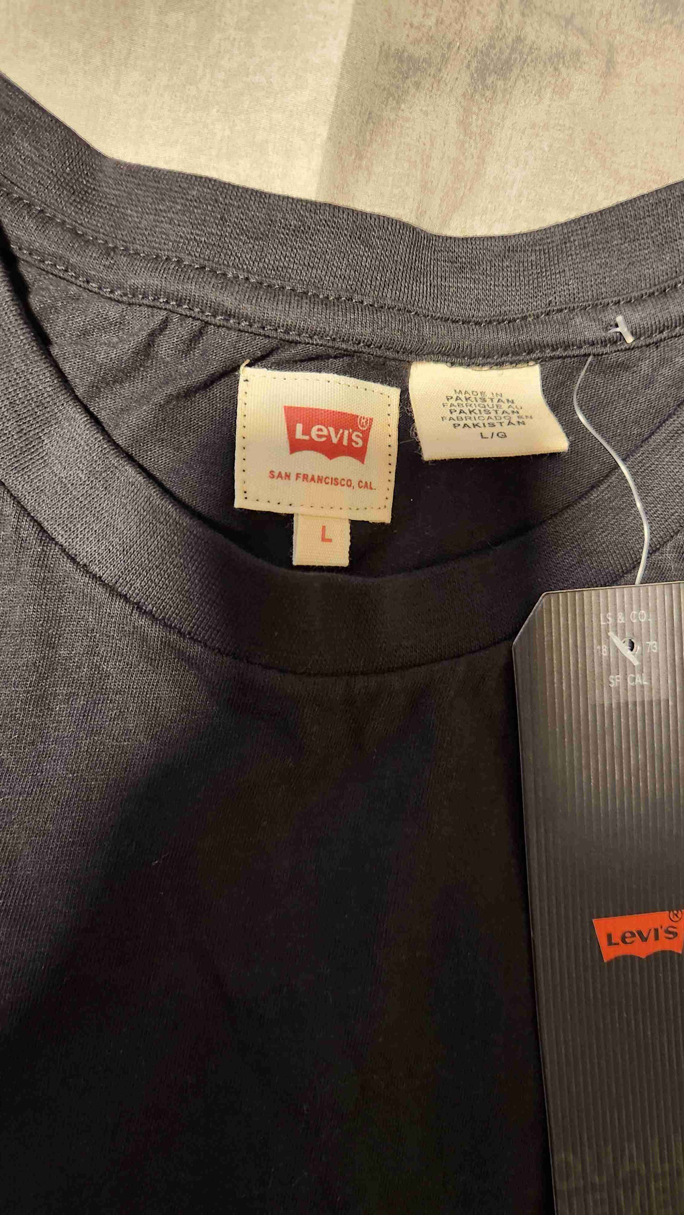 Polera Levi's negra talla L - miniatura 1