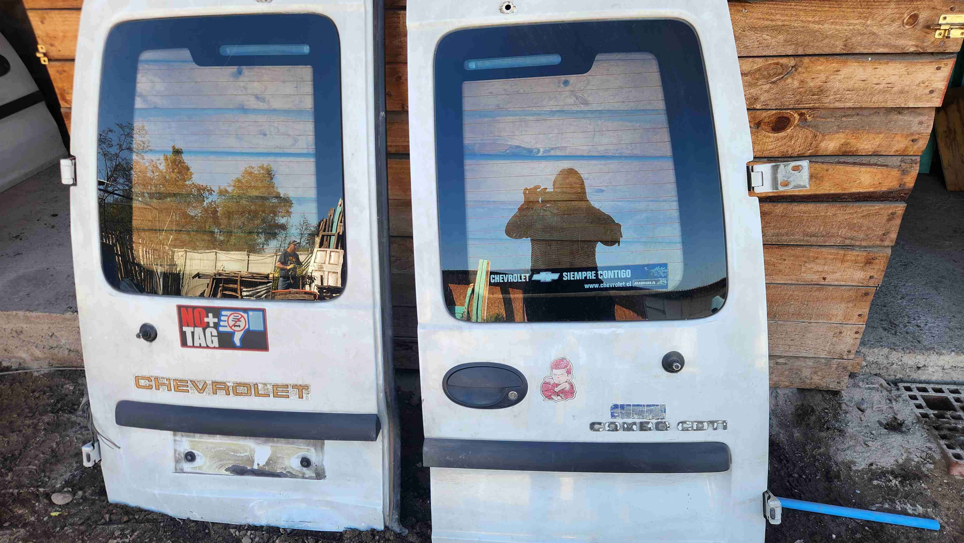 Puertas traseras opel combo - miniatura 2