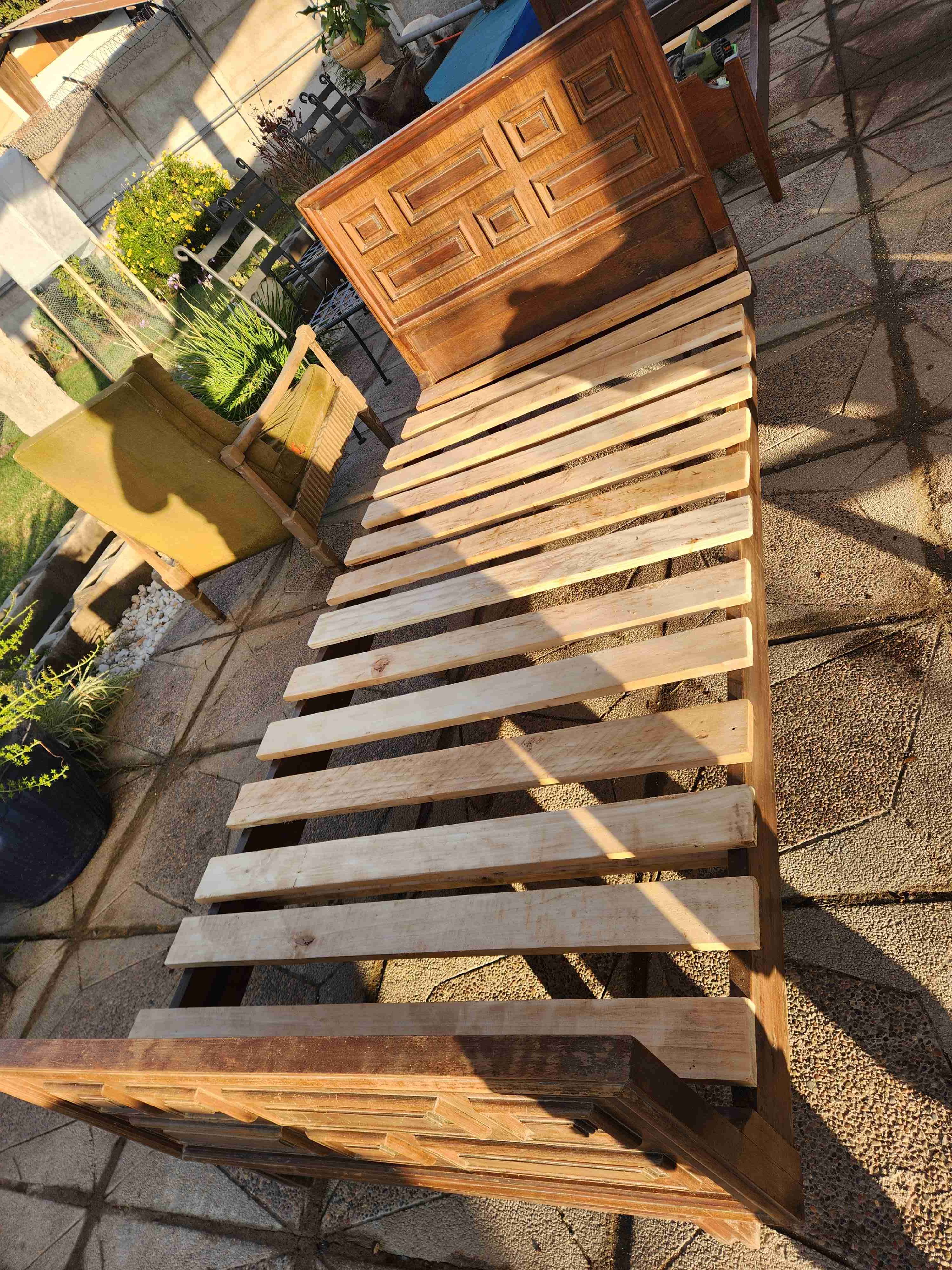 Cama de madera individual - 1