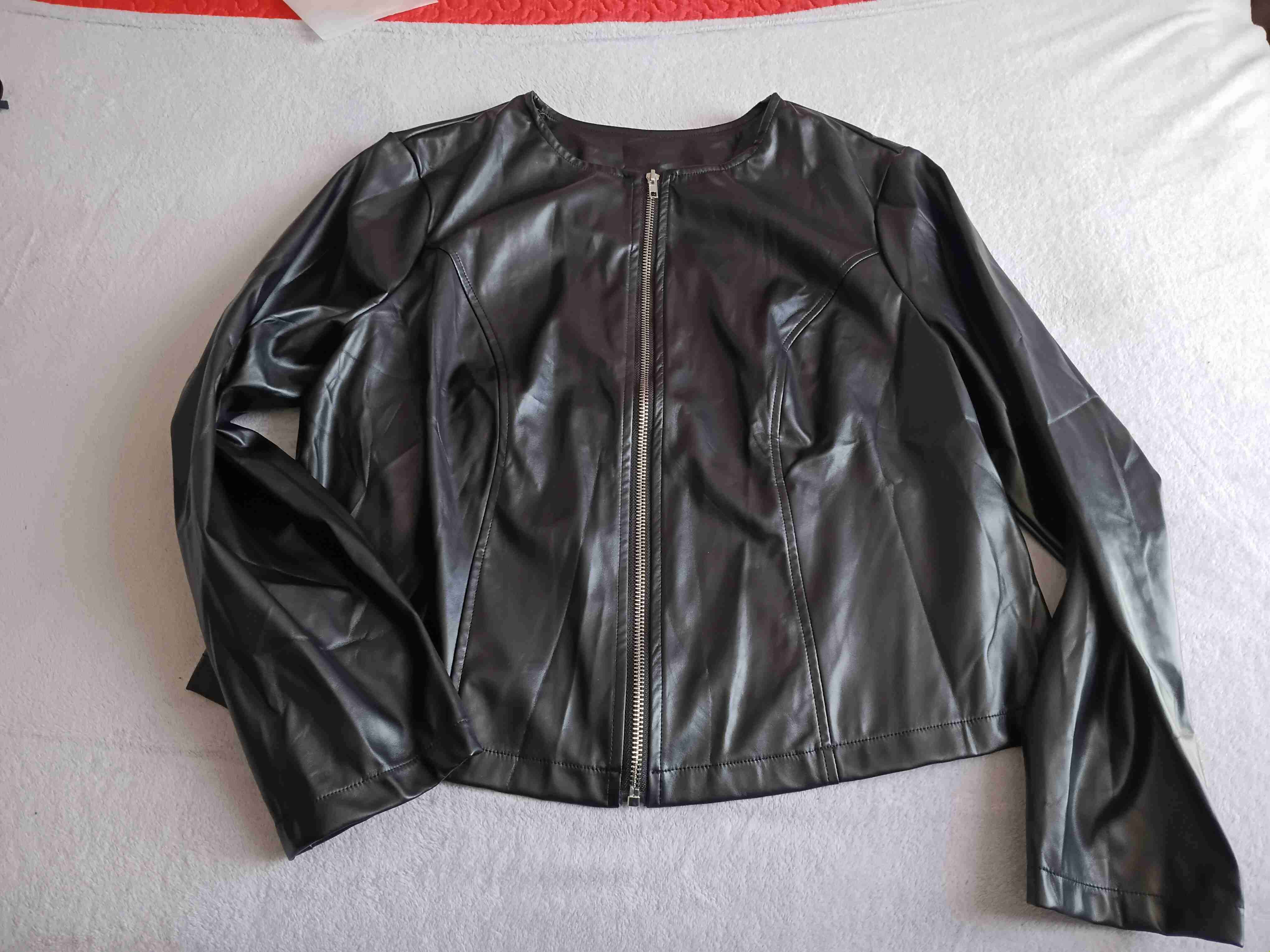 Chaqueta de cuero sintético negra - 1