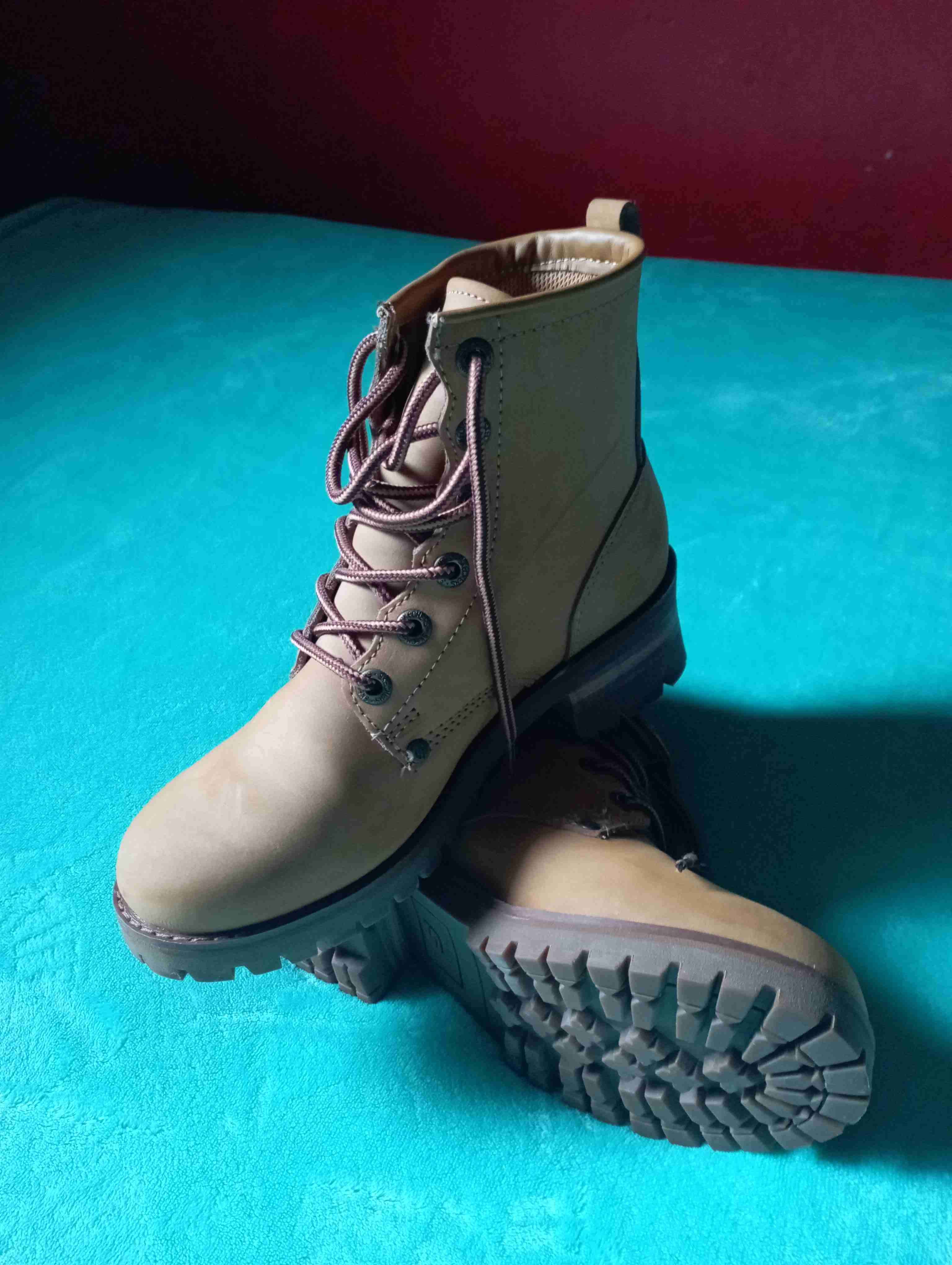 Botines marrones con suela robusta - 3