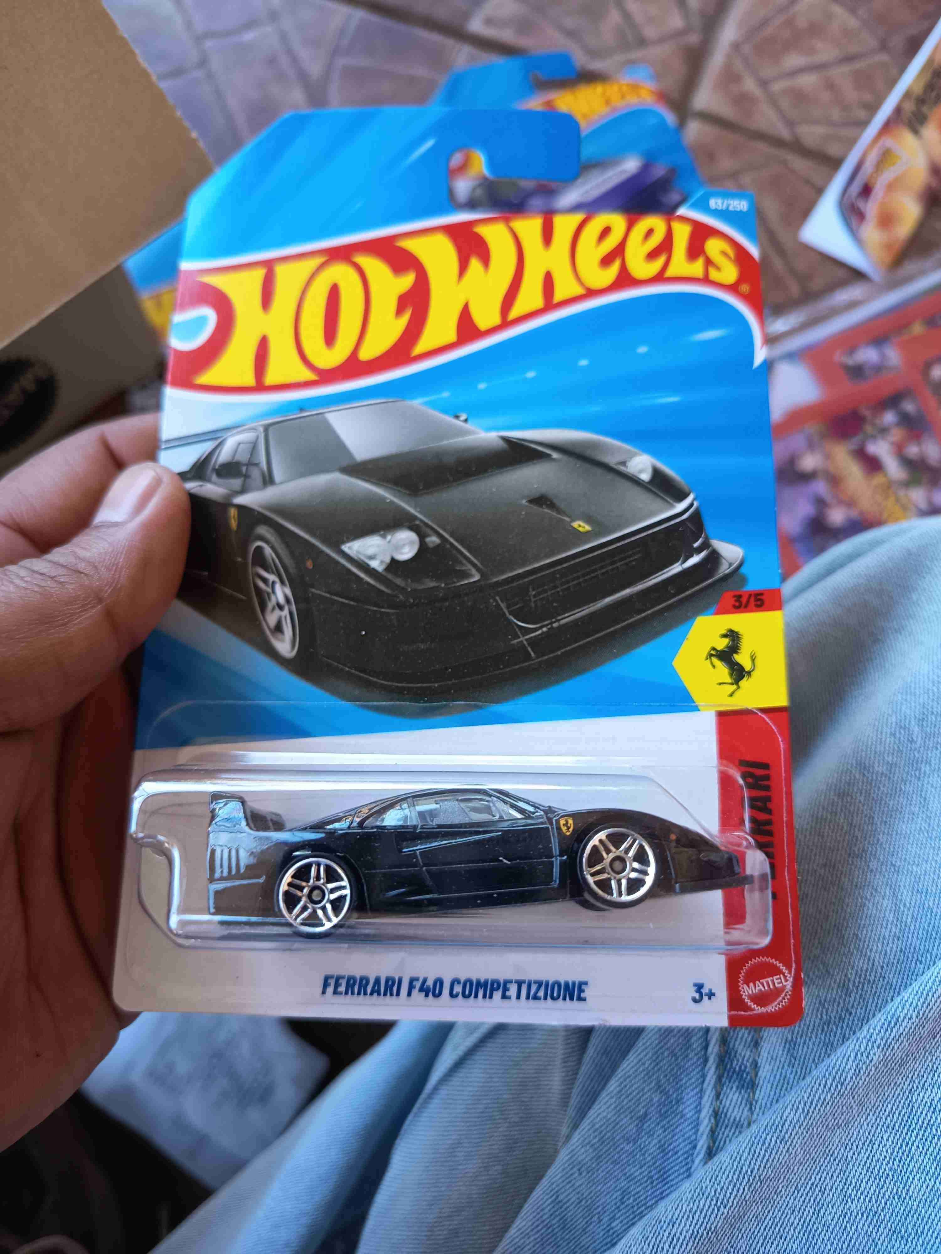 Hot Wheels Ferrari F40 Competizione - miniatura 1