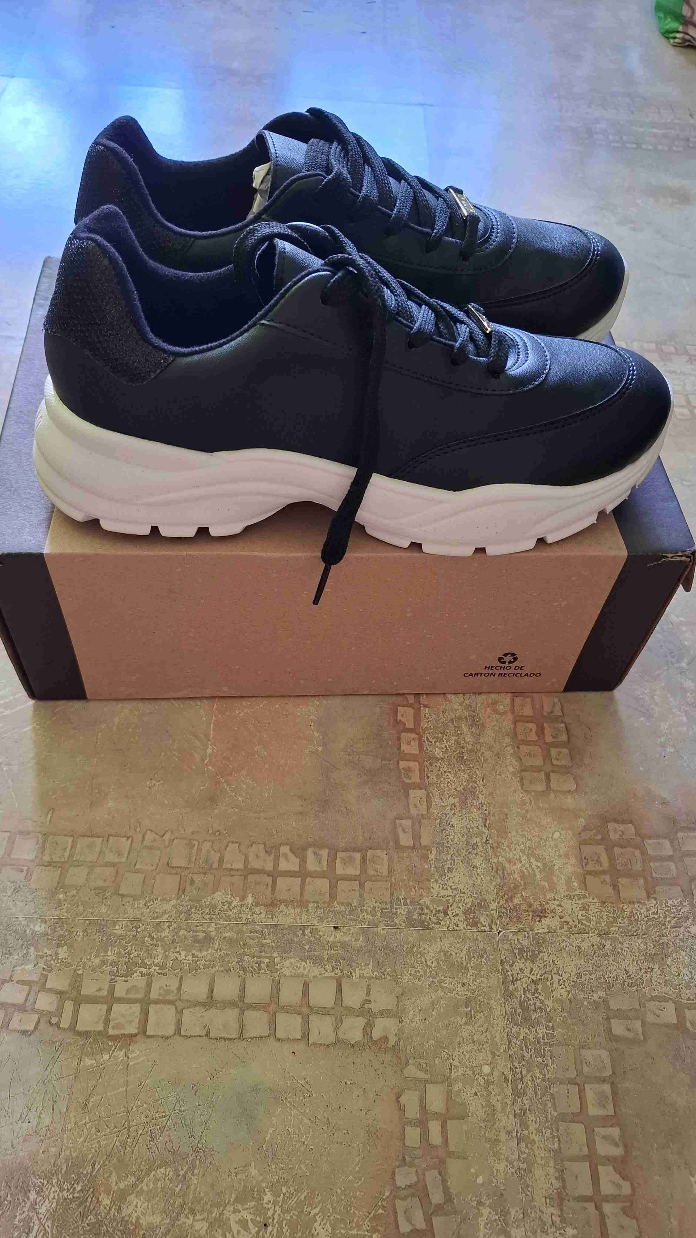 Zapatillas Negras Vizzano - miniatura 3