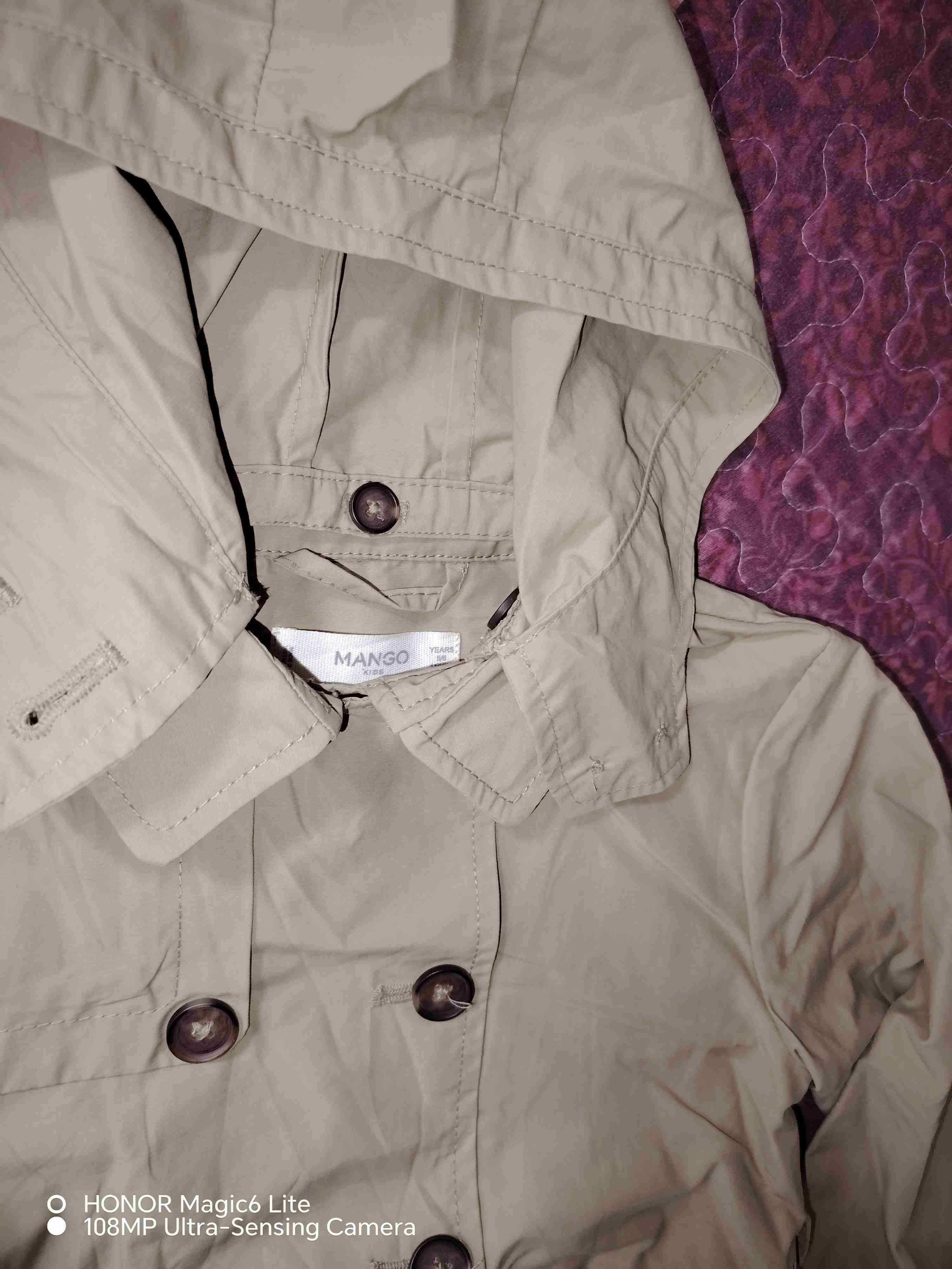 Abrigo beige con capucha 5,6 años - miniatura 4