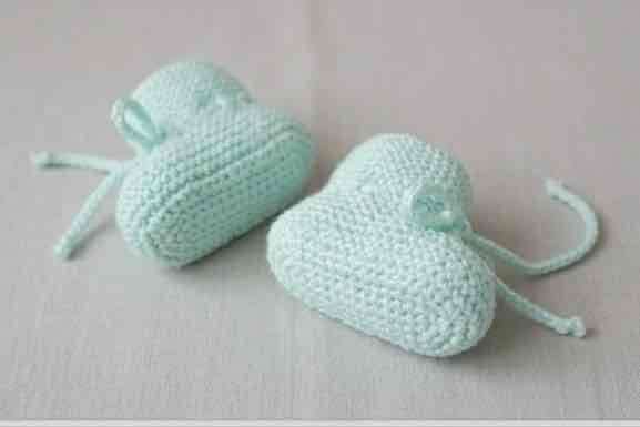 Patucos tejidos para bebé - miniatura 2