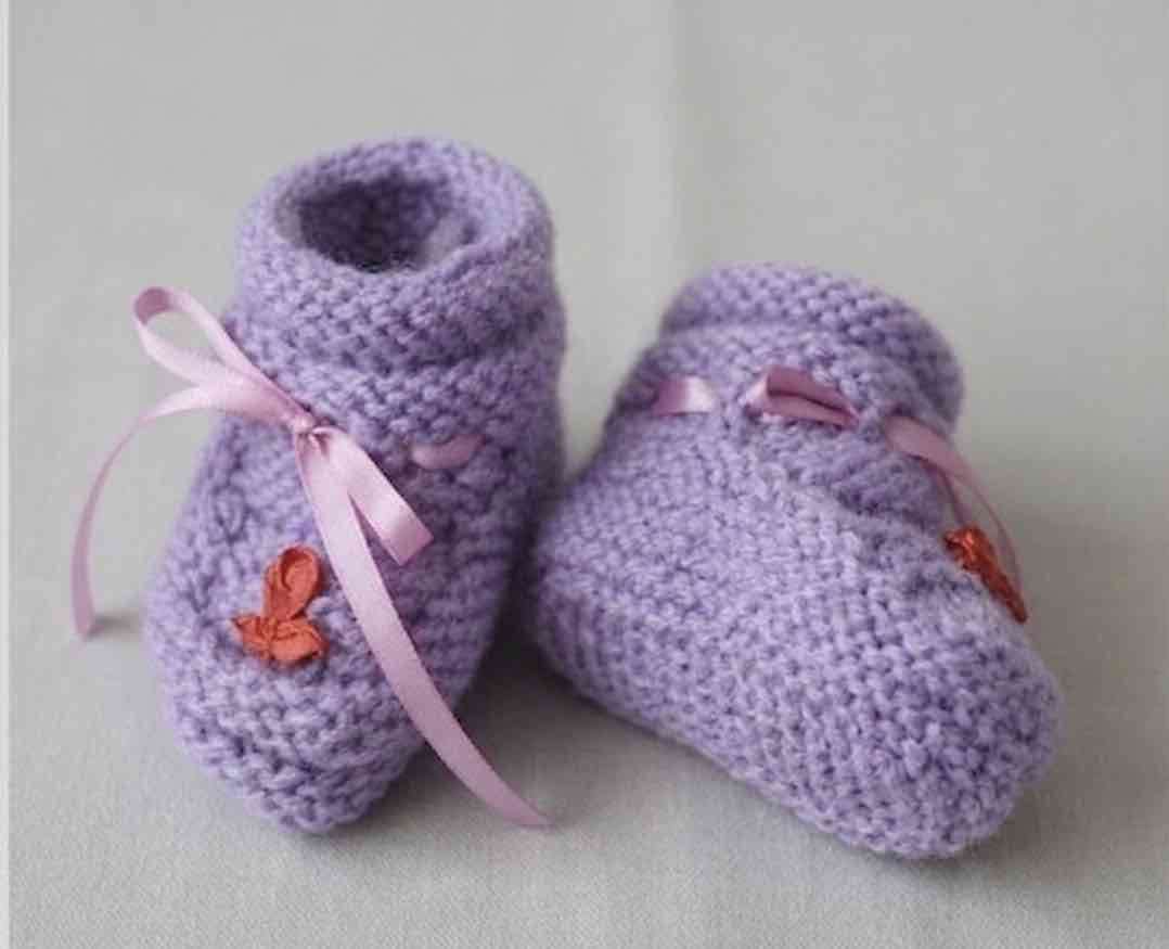 Calcetines tejidos morados para bebé - miniatura 3