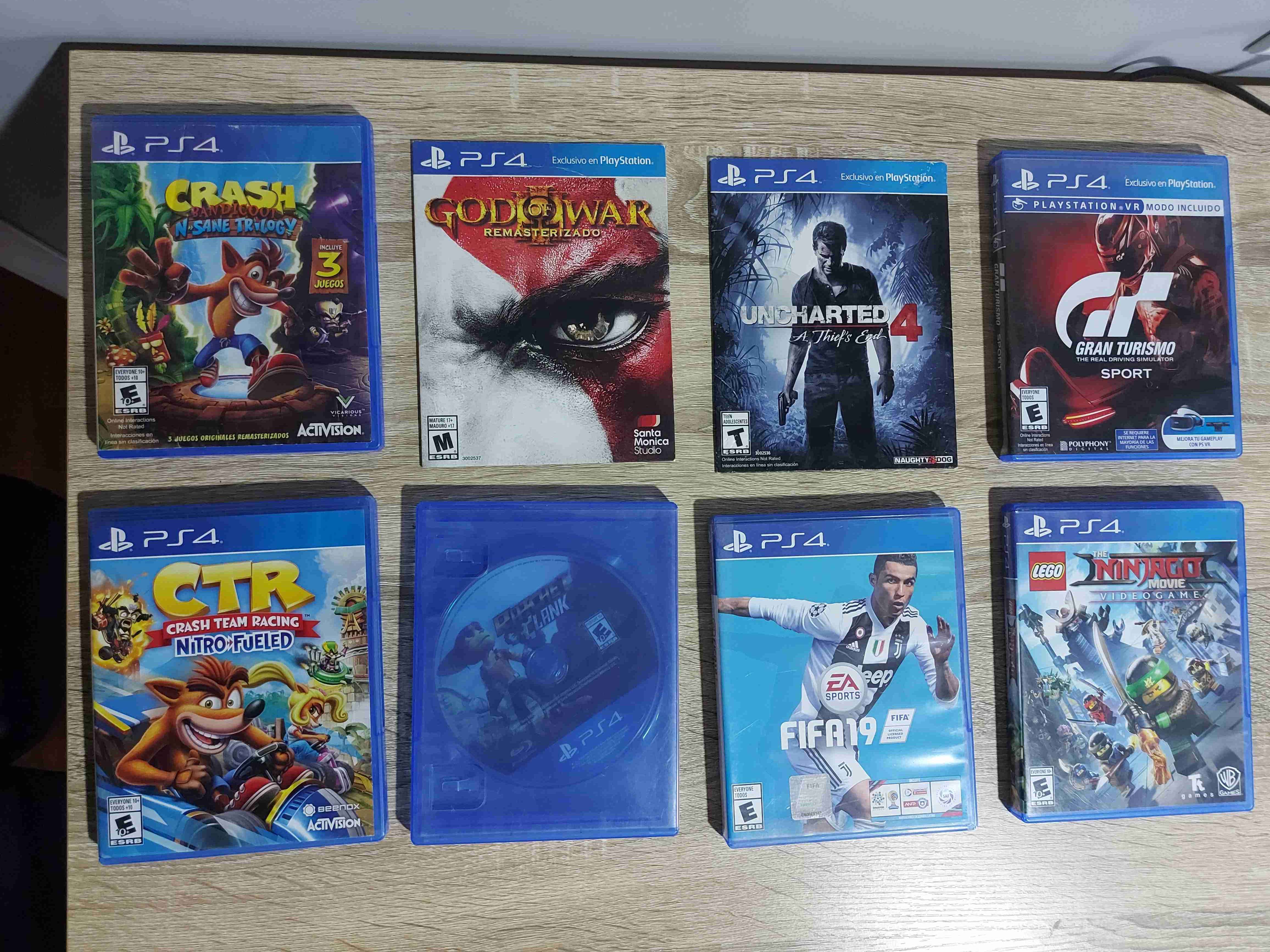 Vendo ps4 conversable - miniatura 3