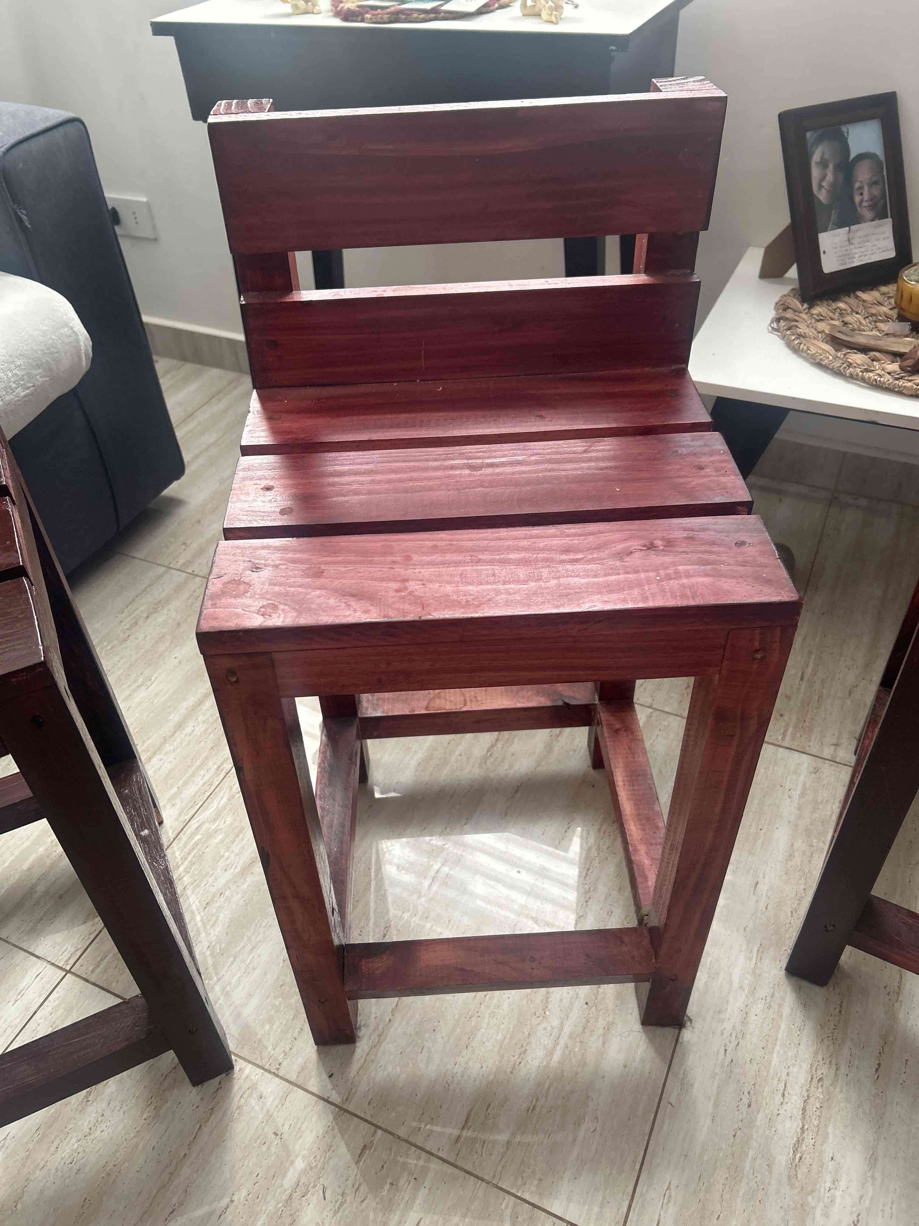 Juego de tres sillas de madera - 6