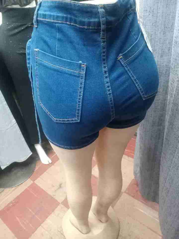 Falda Shorts ,  mezclilla .diseño bolsillo cargo - miniatura 3