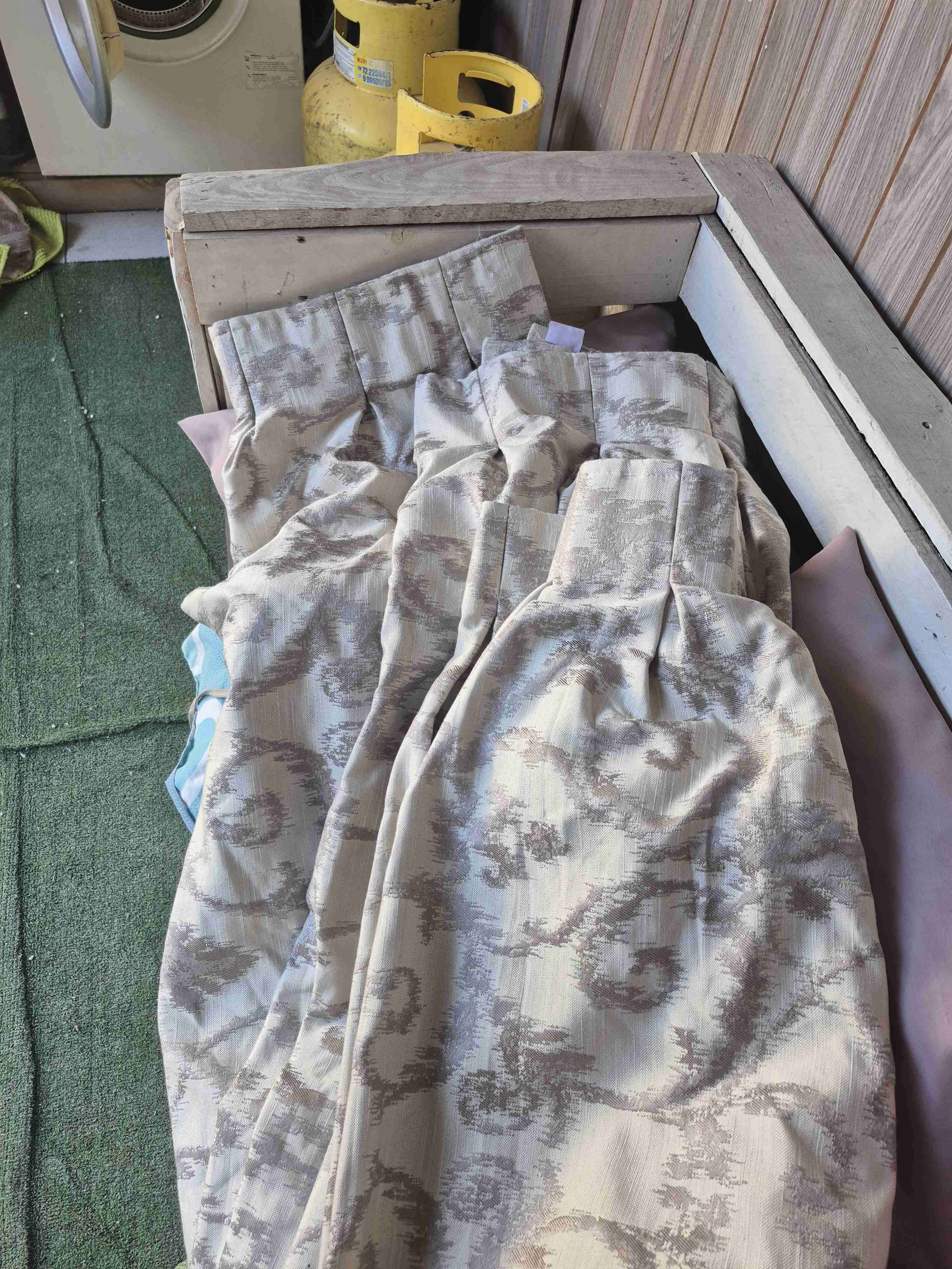 Cortinas beige estampadas - 1