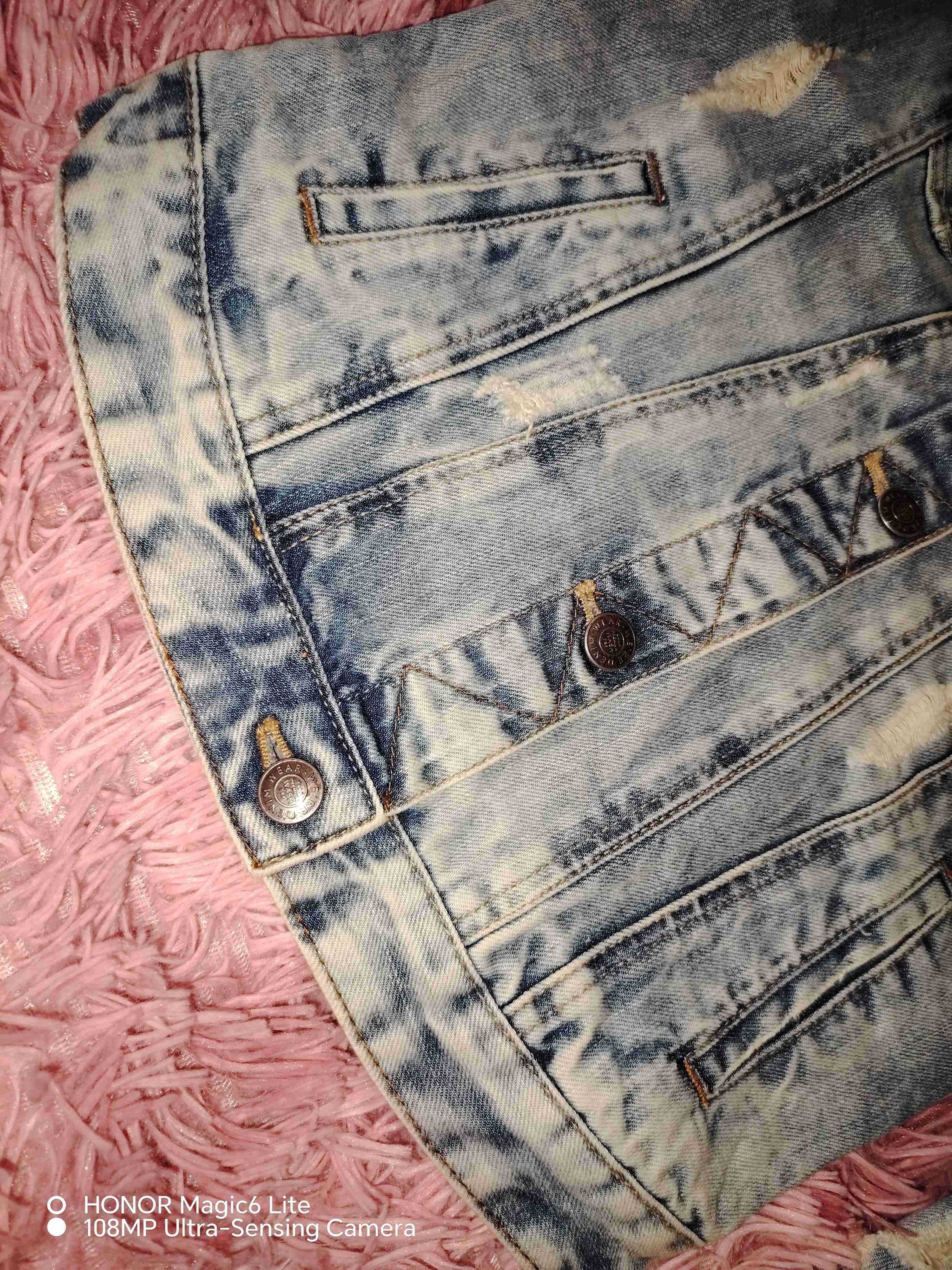 Chaqueta de mezclilla desgastada - 4