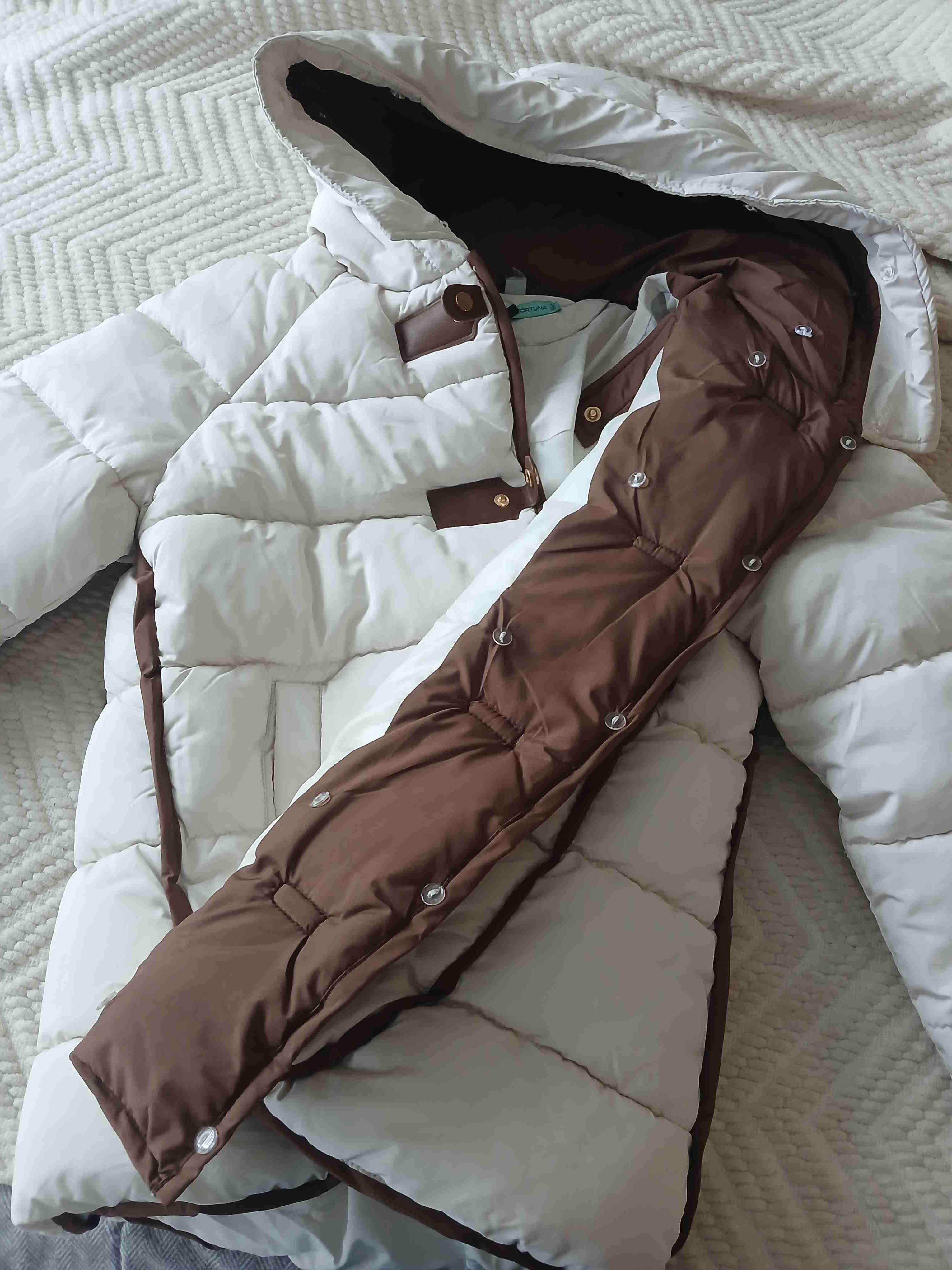 Chaqueta acolchada blanca con capucha - 3