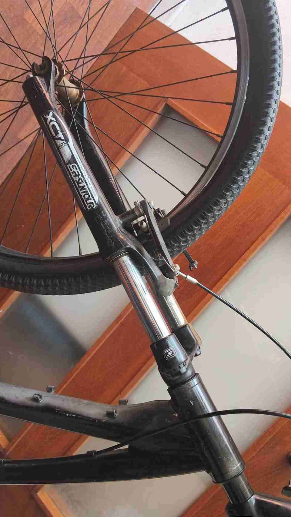 Bicicleta MTB con suspensión - miniatura 1