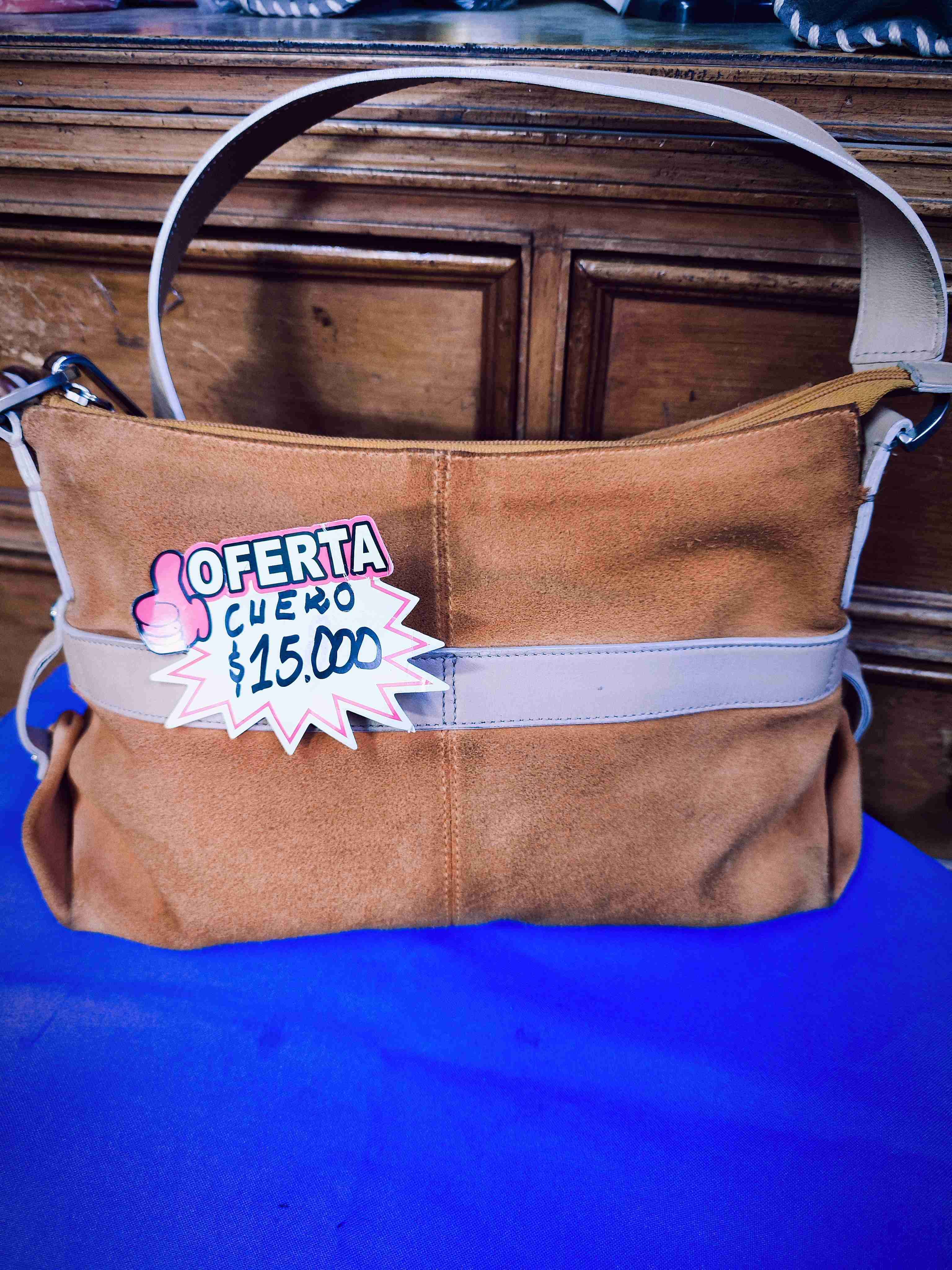 Cartera de Reno anaranjado con cuero beige