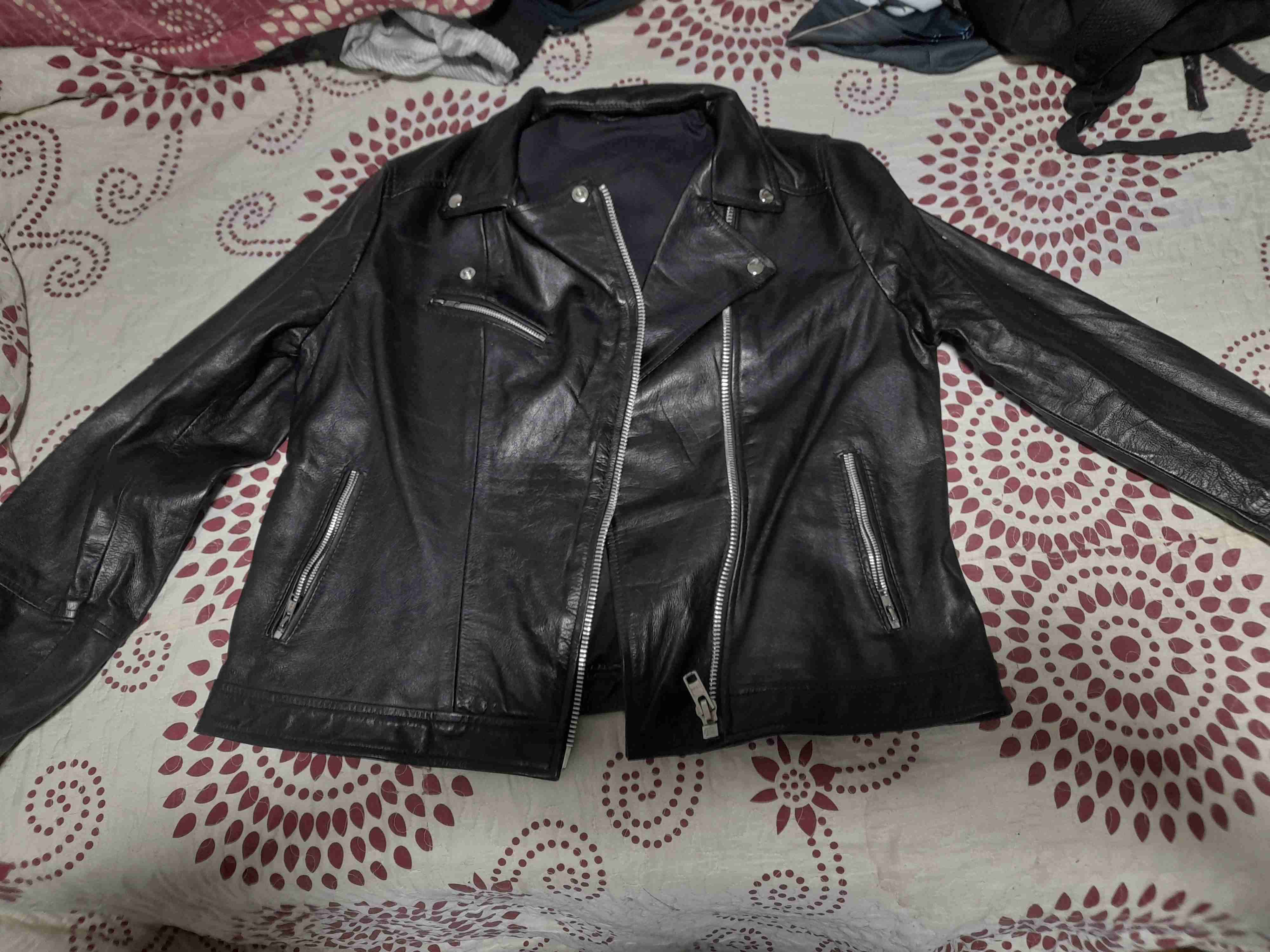 Chaqueta de cuero negra - miniatura 1