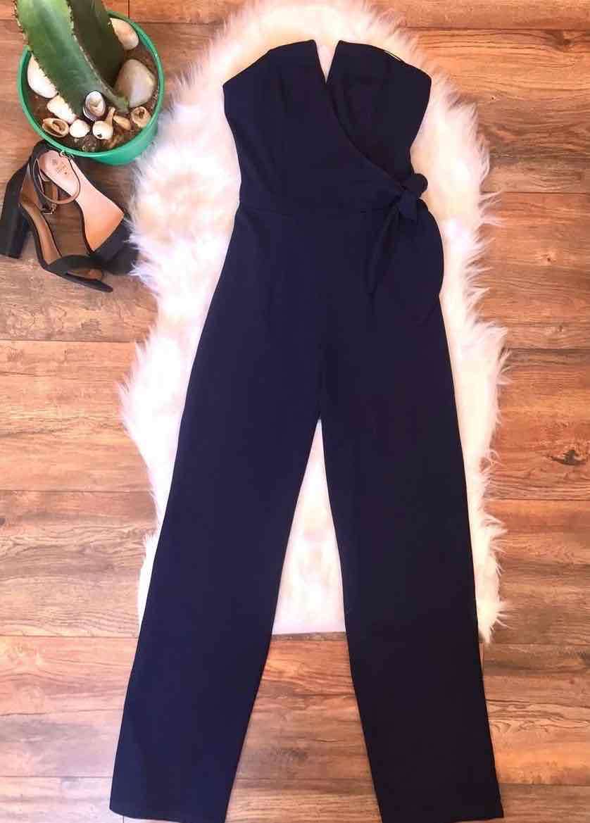 Enterito azul oscuro elegante