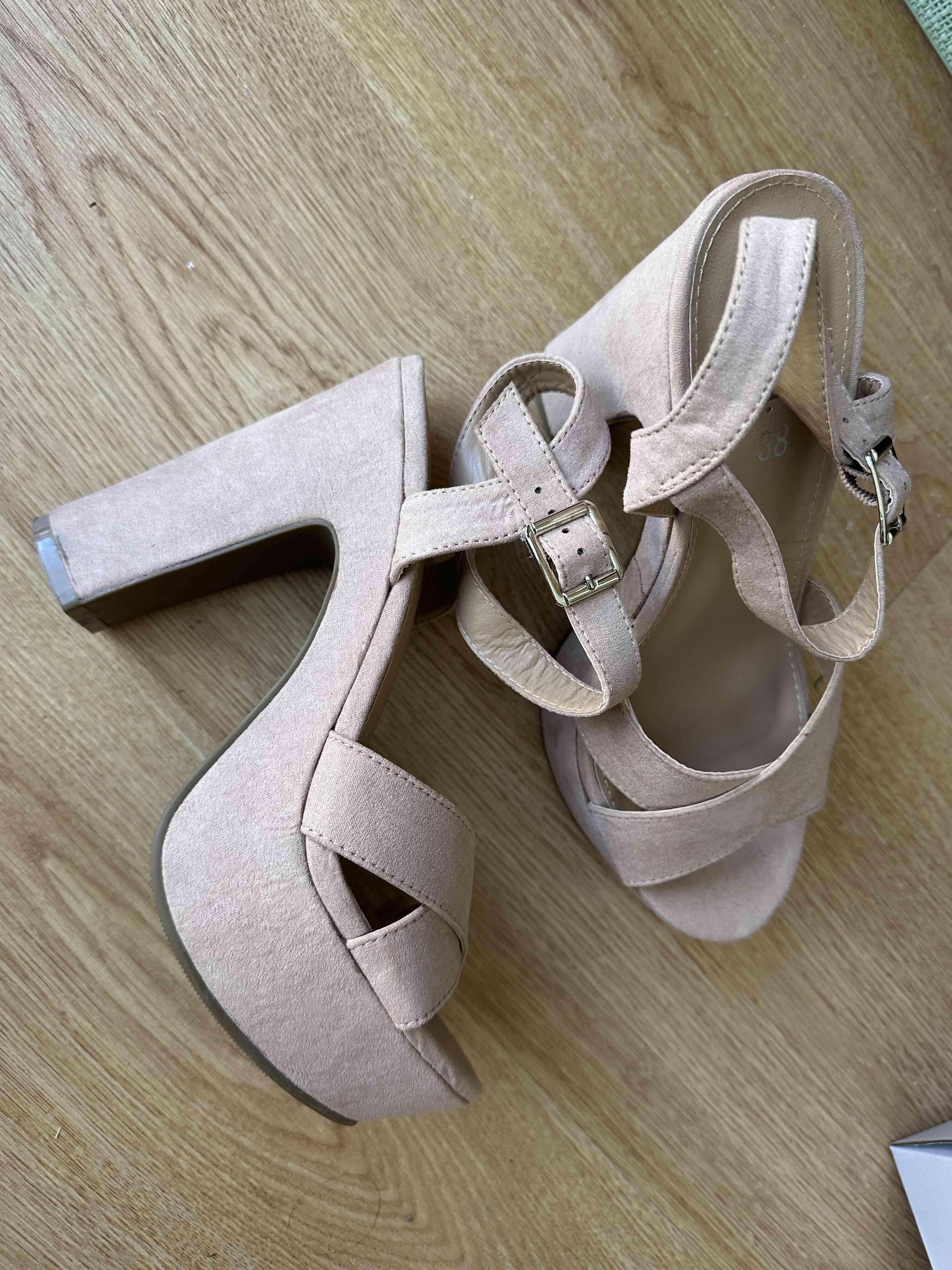 Sandalias NUEVAS 38 - 2