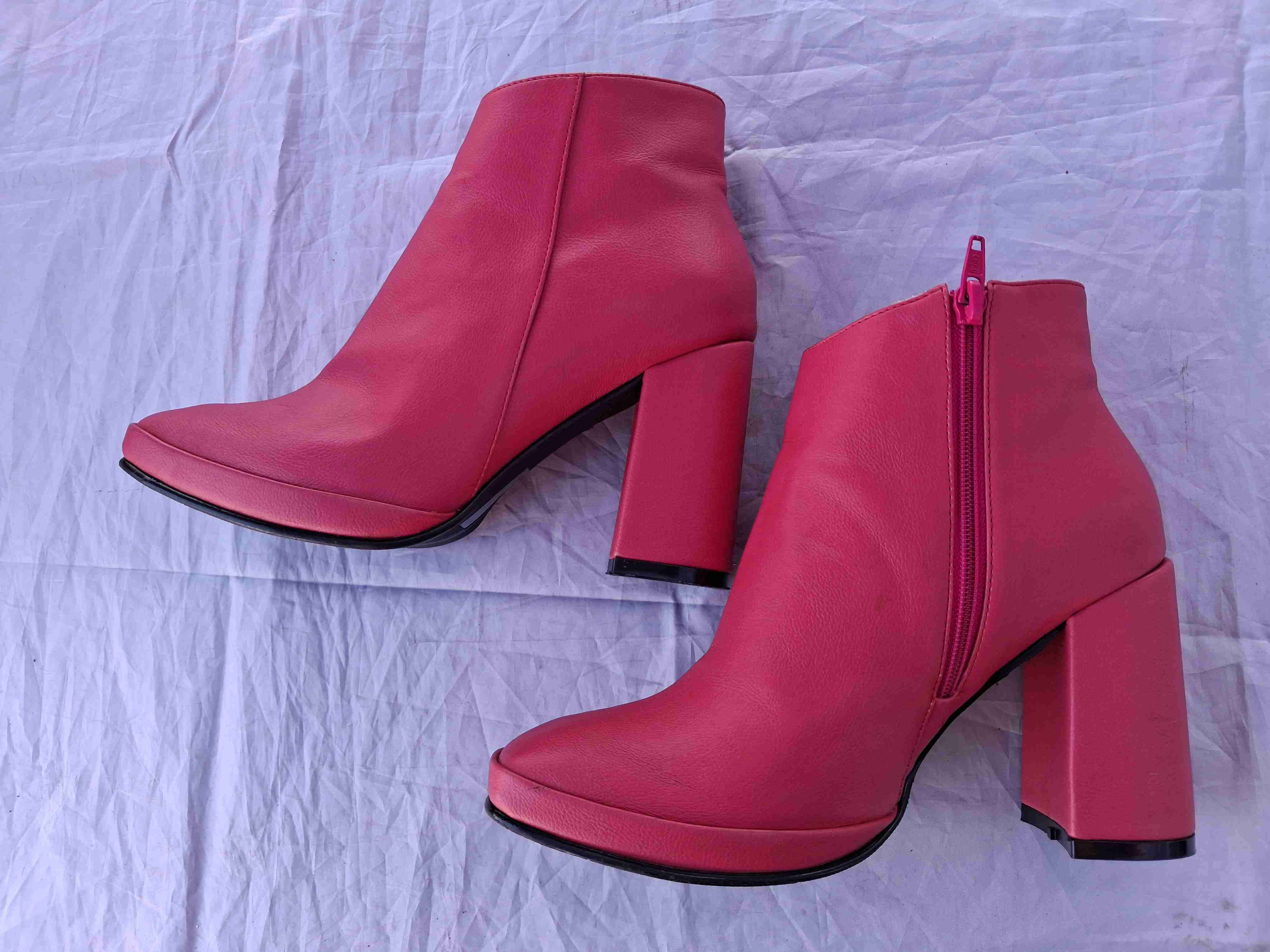Botines rosados con taco grueso - 1