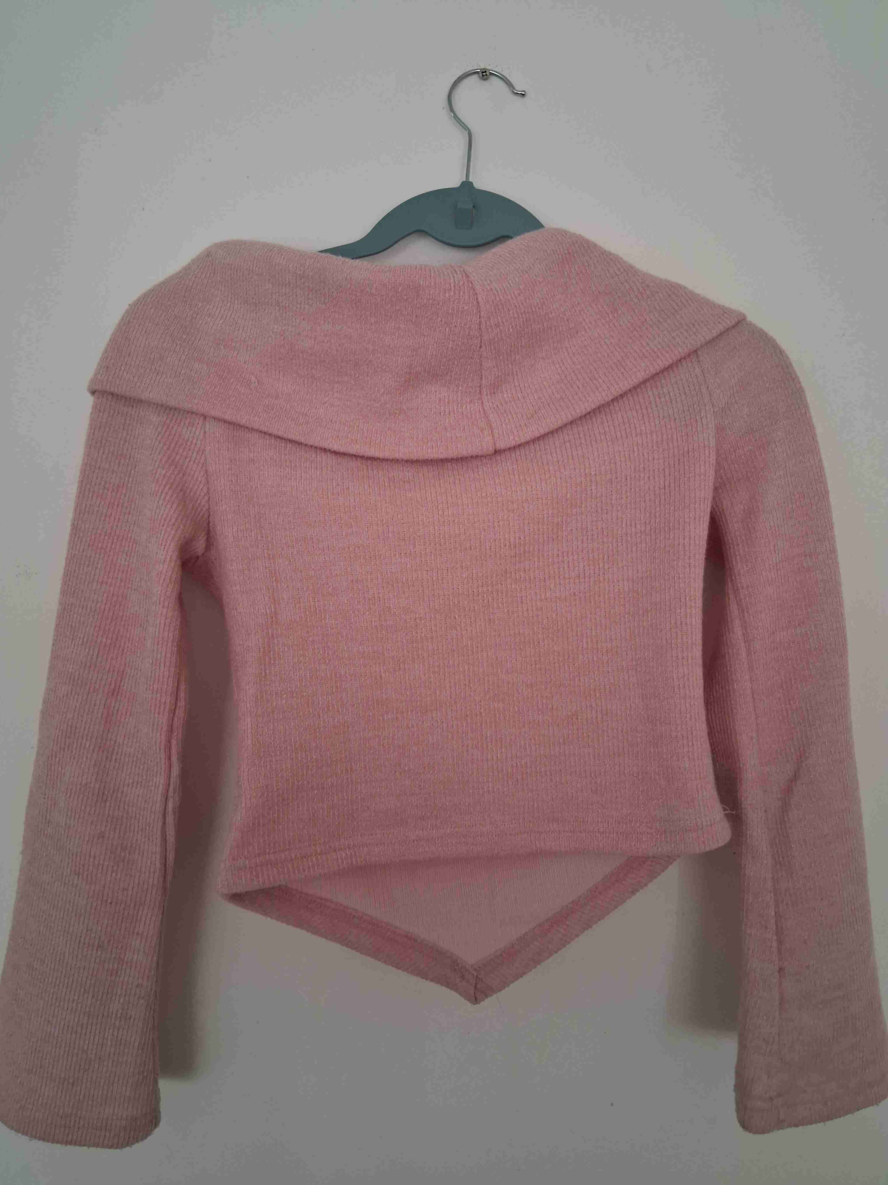 Sweater rosado hombros descubiertos - 2