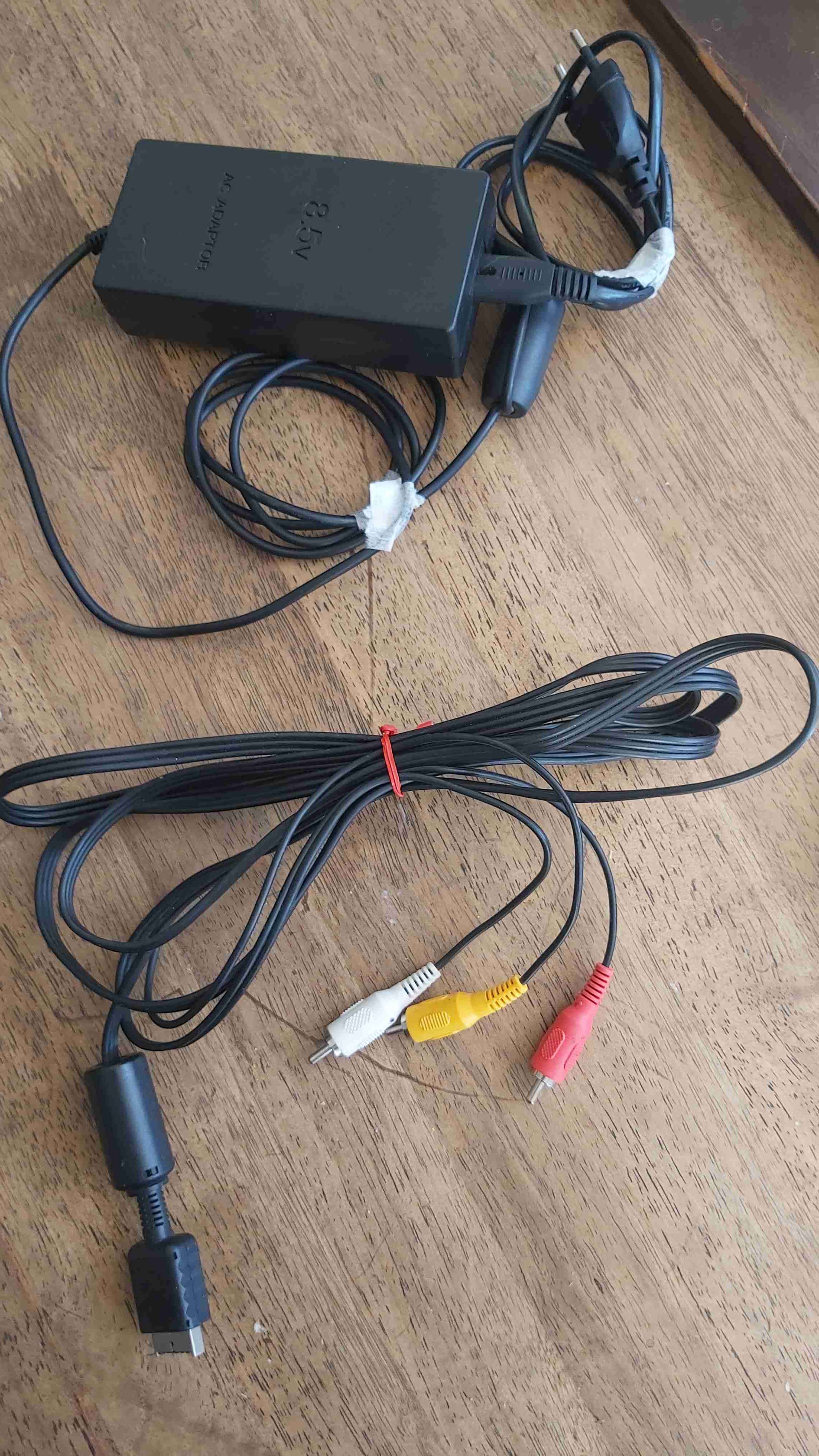 Adaptador AC y cables RCA consola PS2