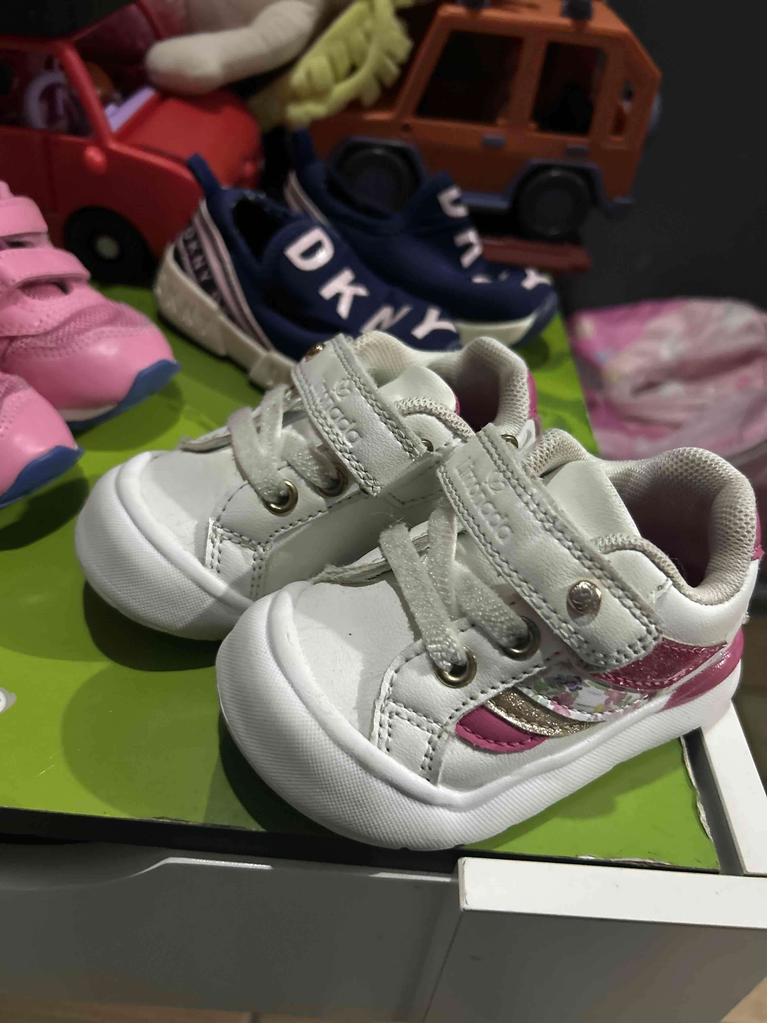 Zapatillas niñas DKNY , converce, limonada y new b - miniatura 2