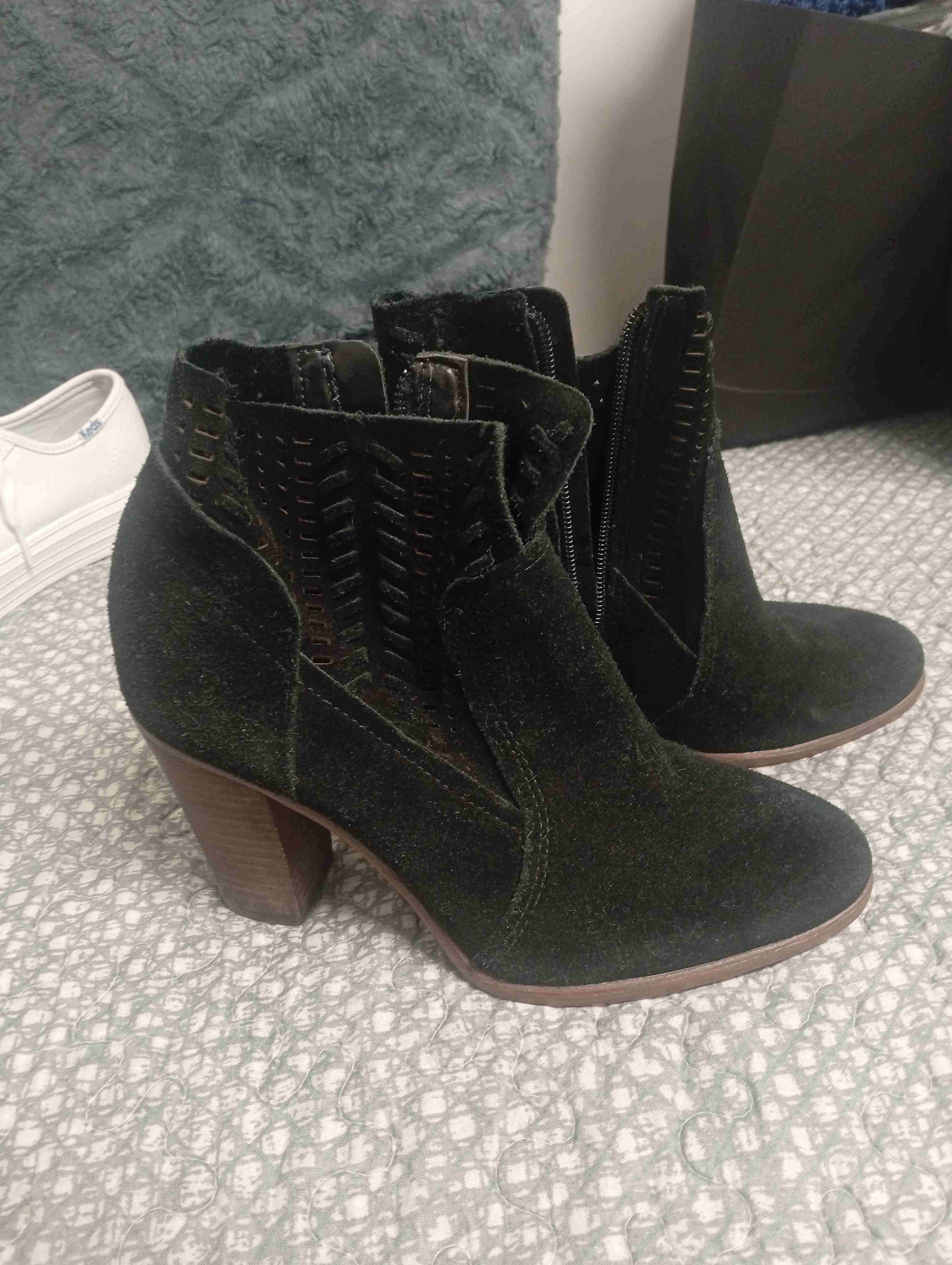 Botines negros de gamuza con taco - 2