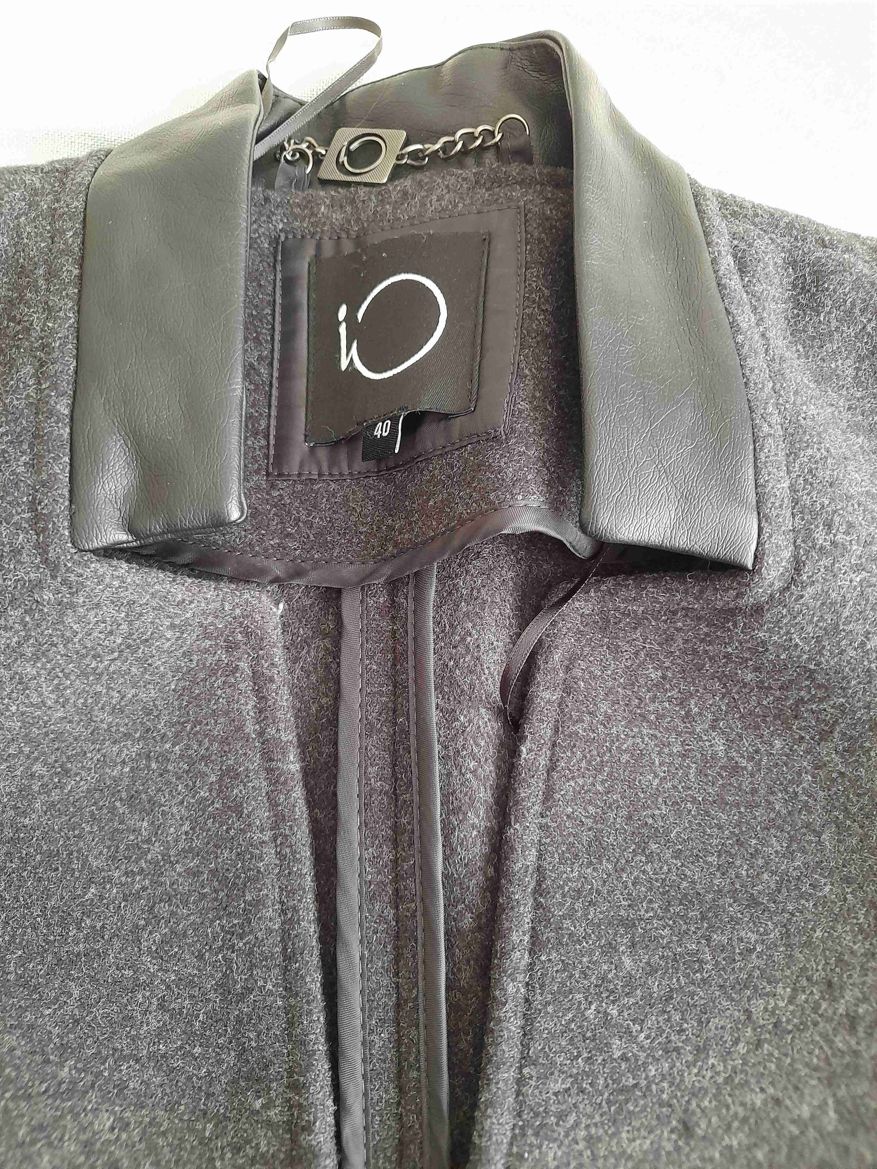 Abrigo gris oscuro elegante - miniatura 1