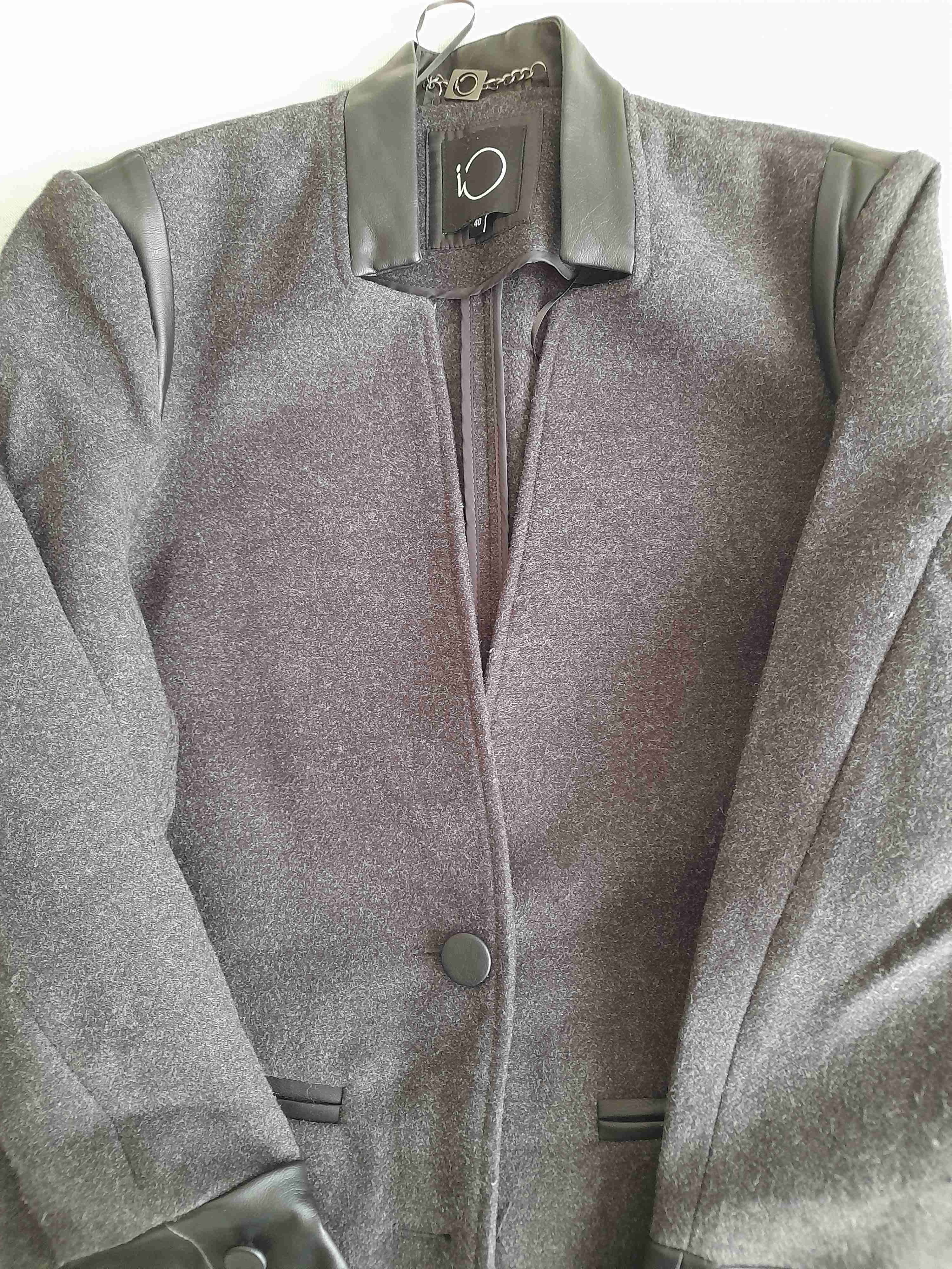 Abrigo gris oscuro elegante - miniatura 2